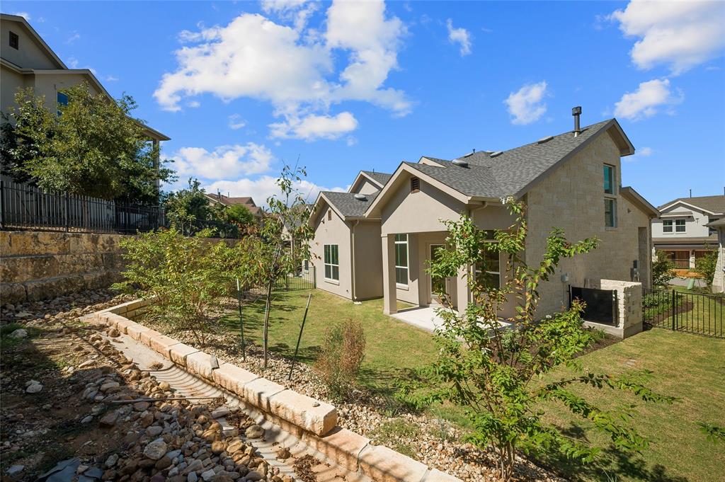 438 Cartwheel Bnd Property Photo 22