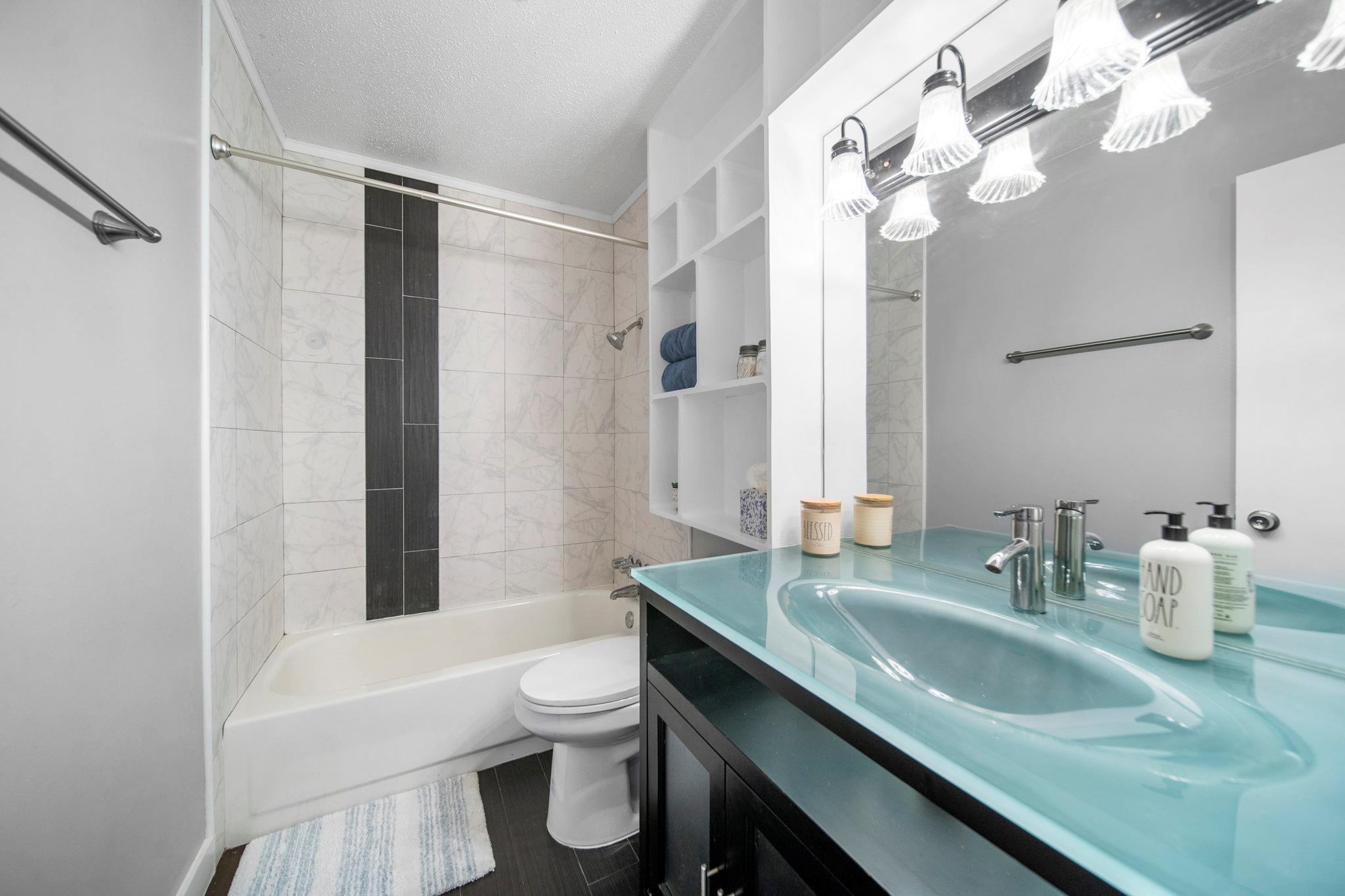 7409 Shadow Hill Dr #108 Property Photo 12