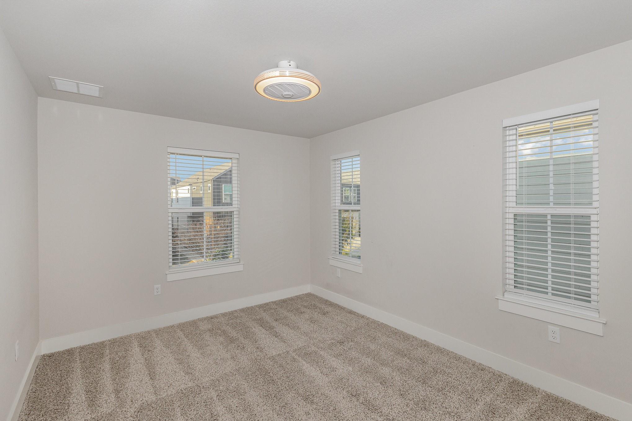 7106 Silver Star Ln 70 Property Photo 19