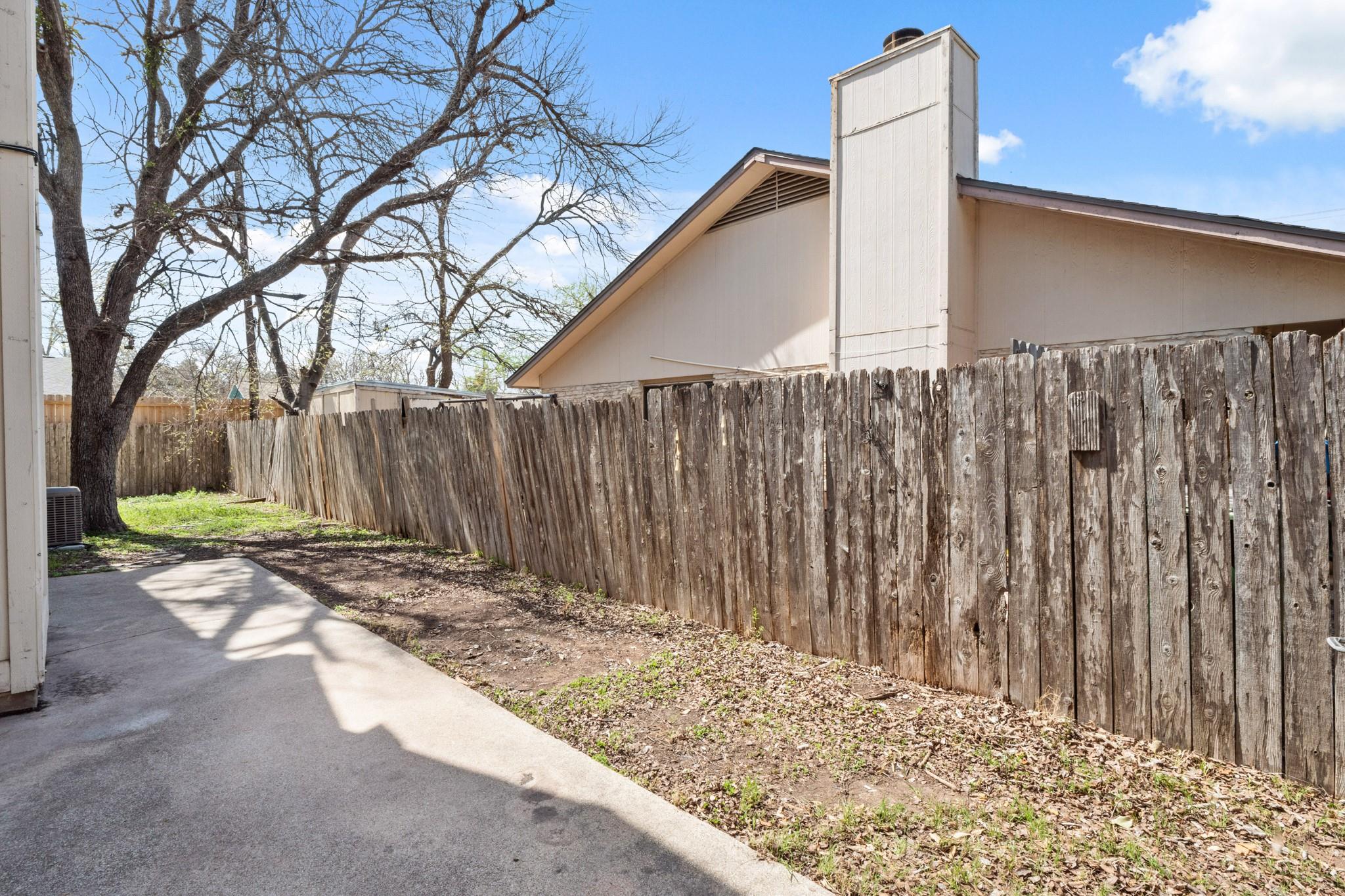 1103 A & B Westwood Dr A & B Property Photo 16
