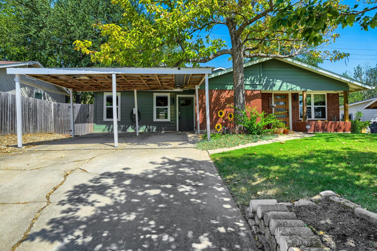 5503 Wellington Dr Property Photo 2