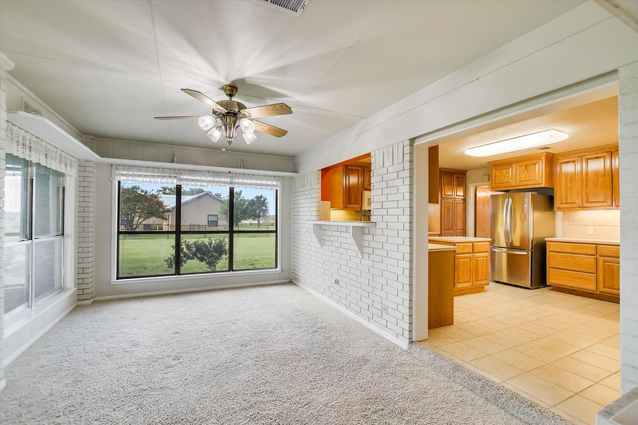 7 Brenda Ln Property Photo 8