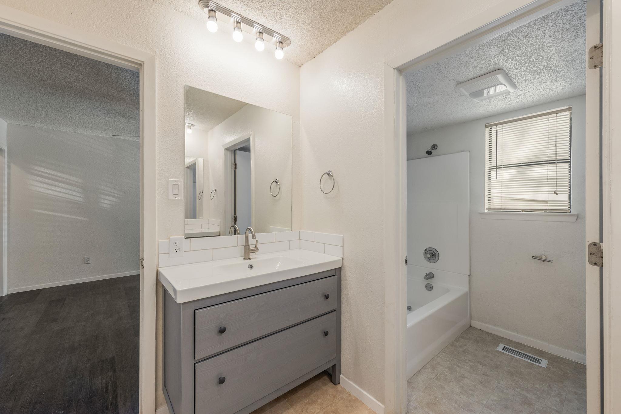 4518 Speedway None #b Property Photo 5