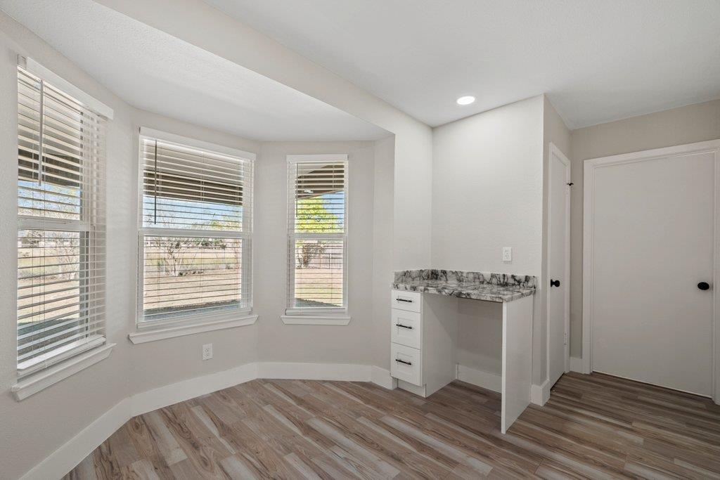 1313 Redbud Trl Property Photo 6