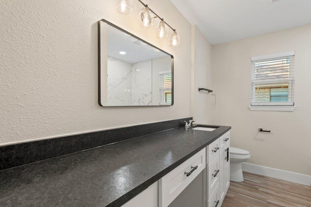1313 Redbud Trl Property Photo 11
