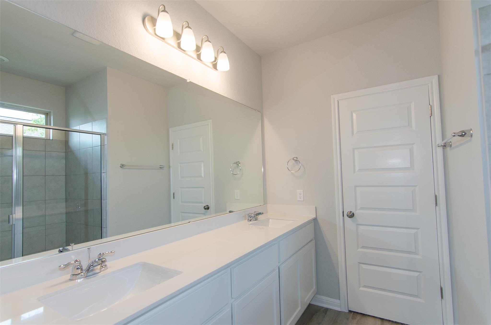 905 Olive Creek Dr Property Photo 14