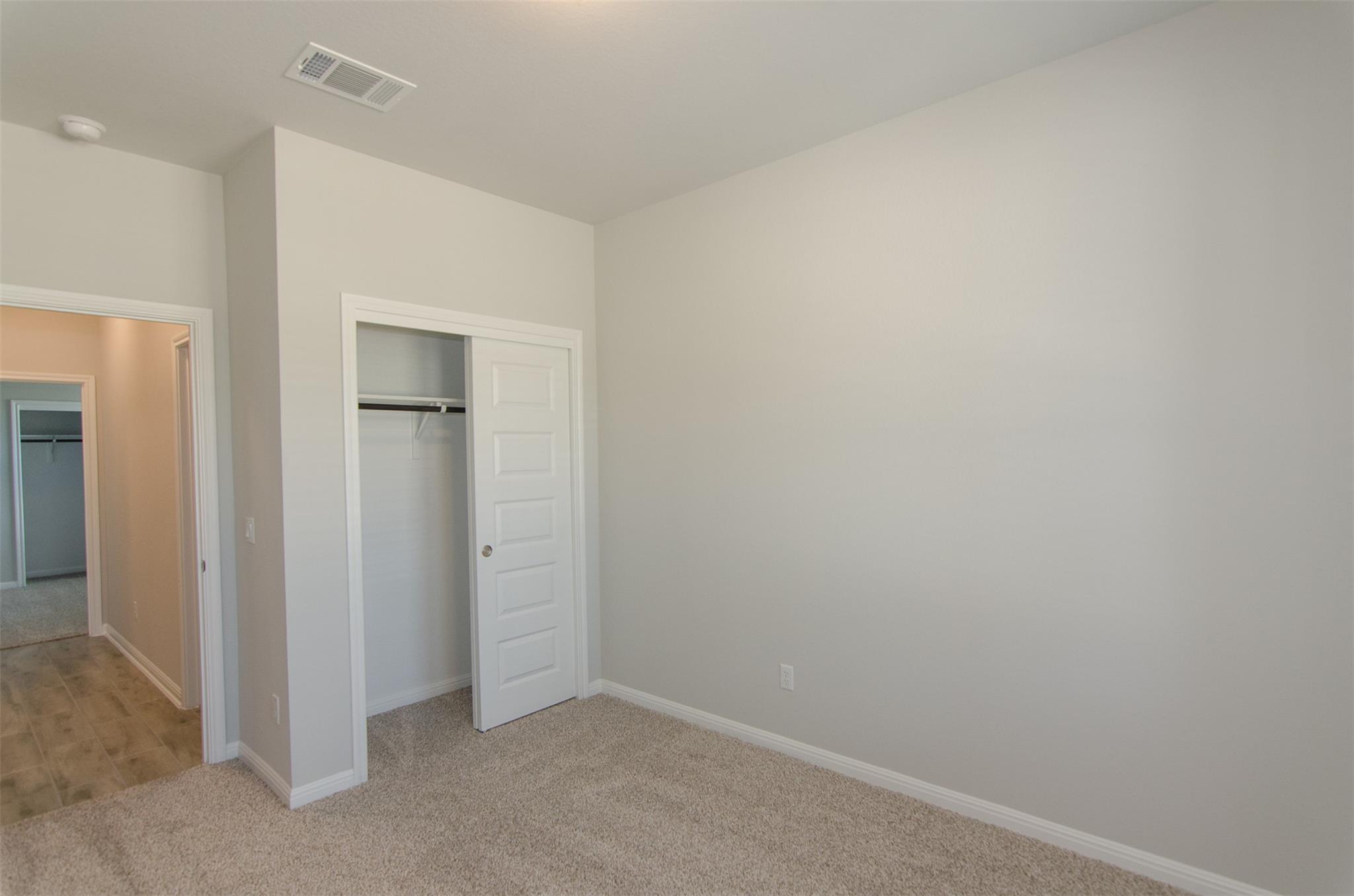 905 Olive Creek Dr Property Photo 17