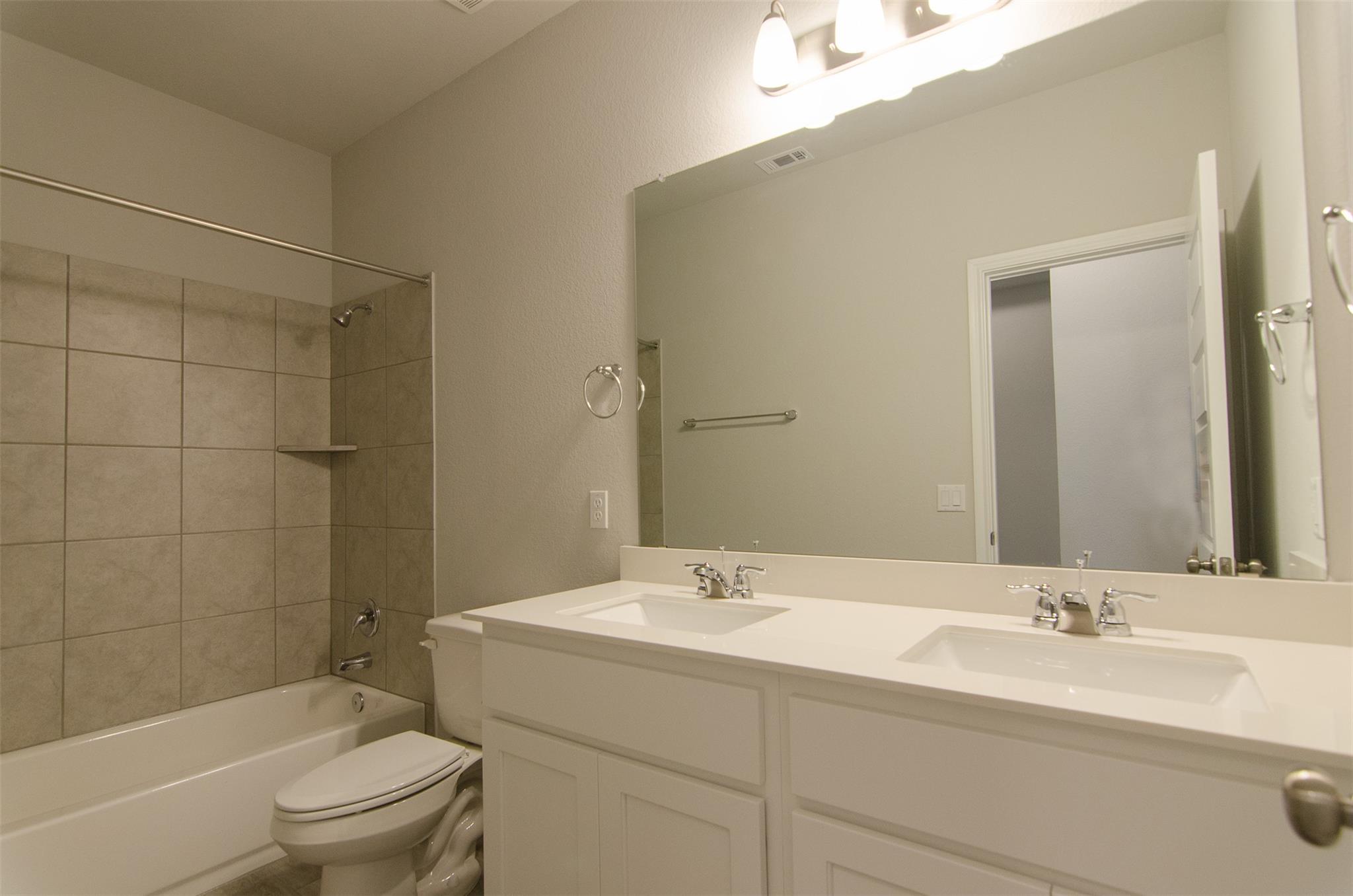 905 Olive Creek Dr Property Photo 20