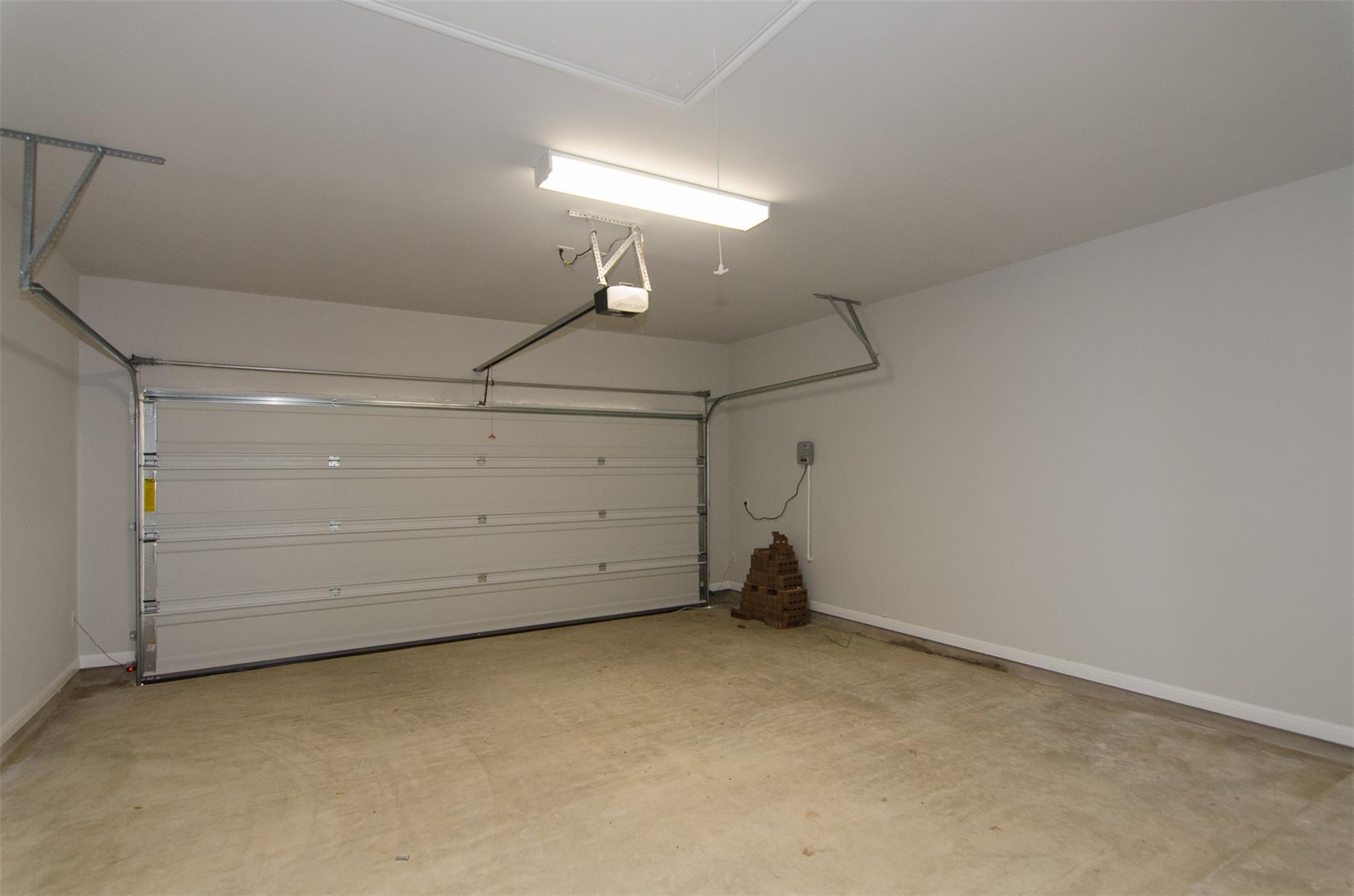 905 Olive Creek Dr Property Photo 24
