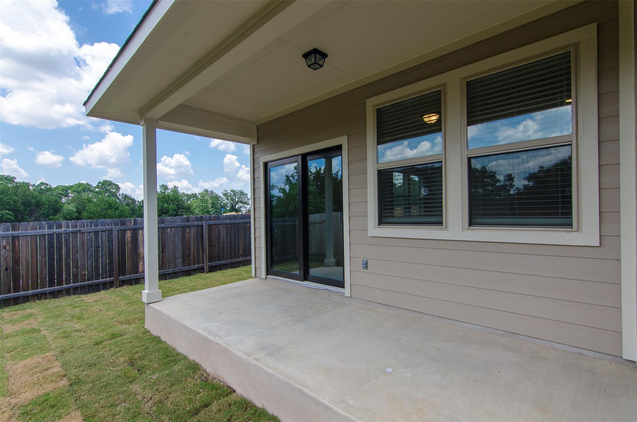905 Olive Creek Dr Property Photo 26