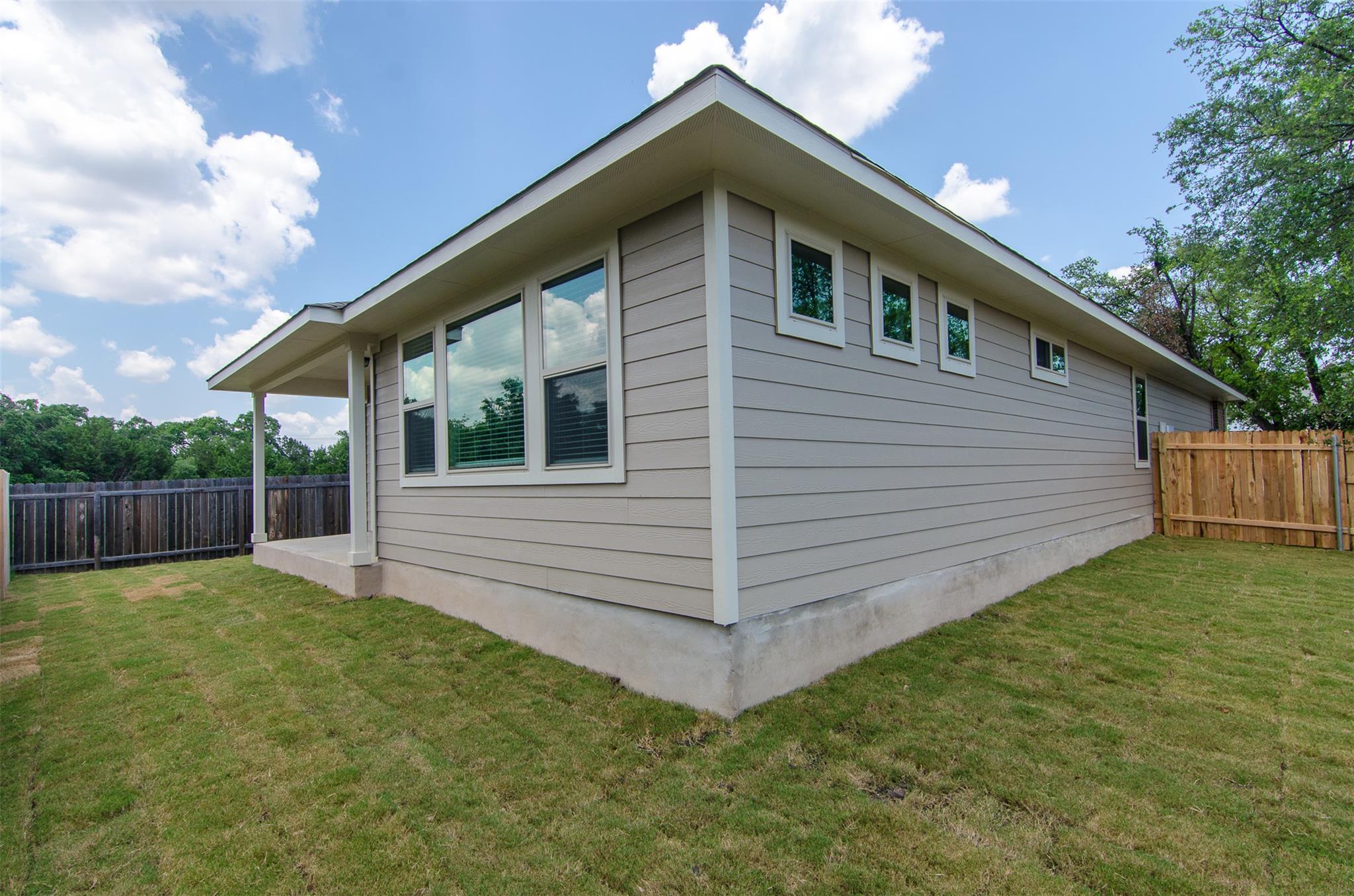 905 Olive Creek Dr Property Photo 29
