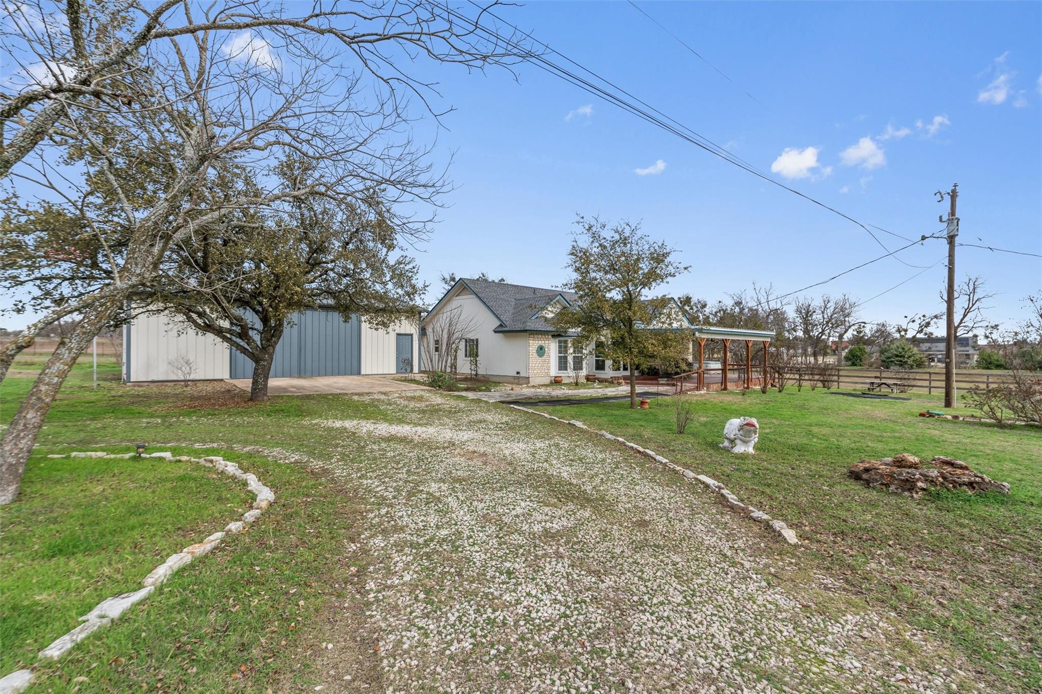 281 Lemens Ave Property Photo 6