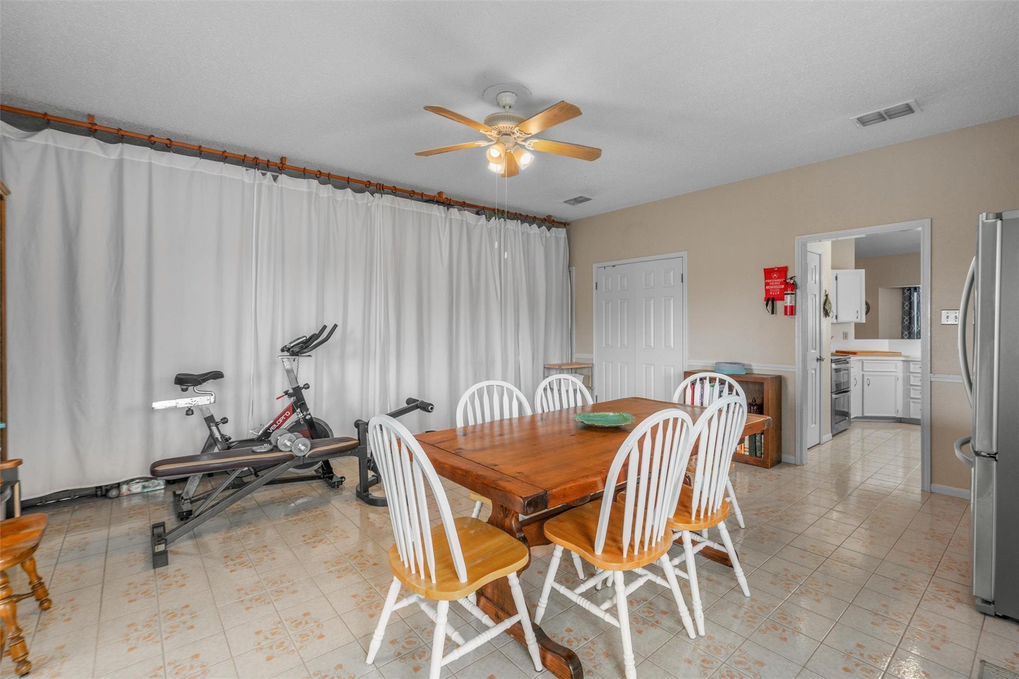 281 Lemens Ave Property Photo 22