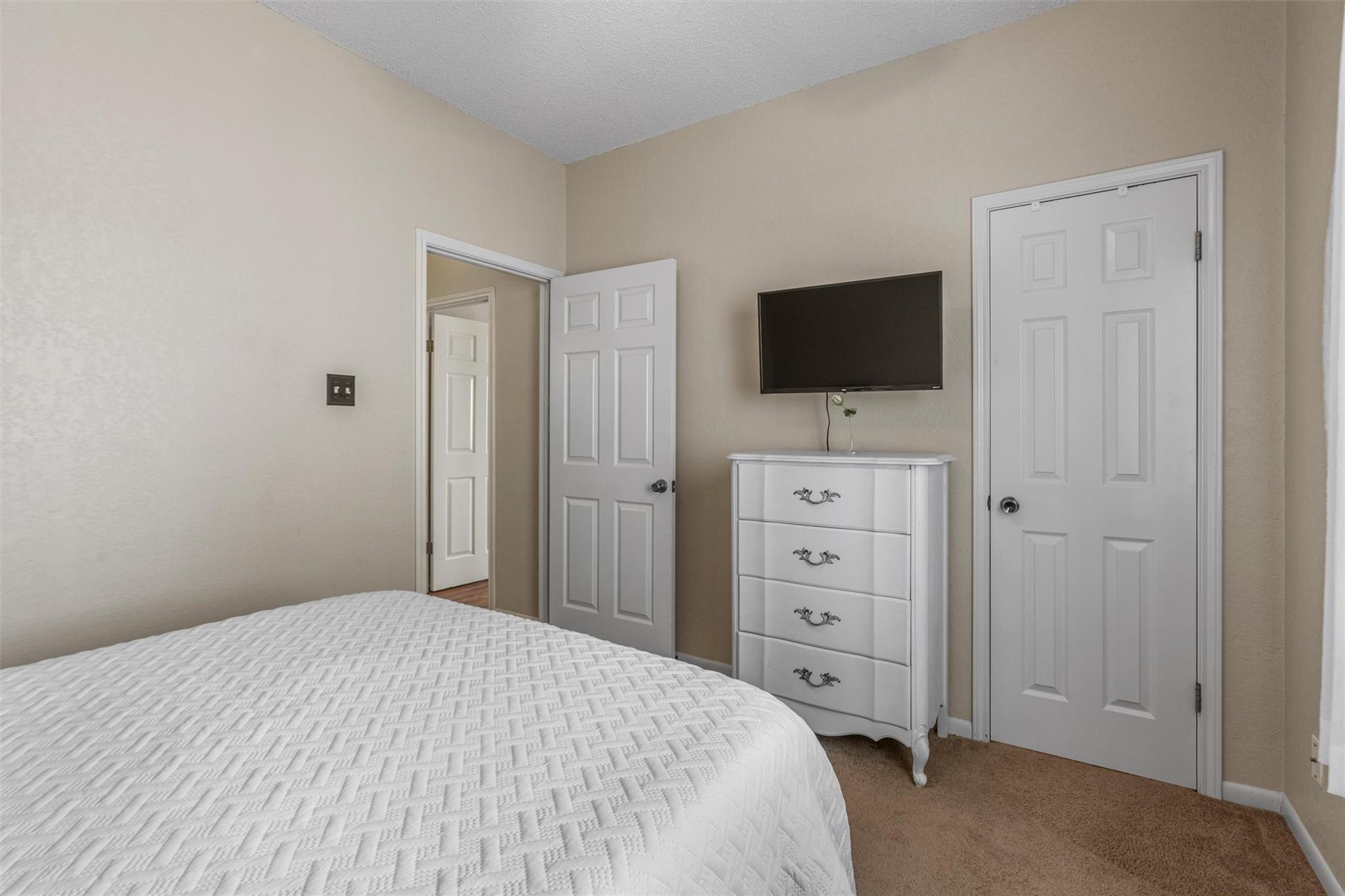 281 Lemens Ave Property Photo 31