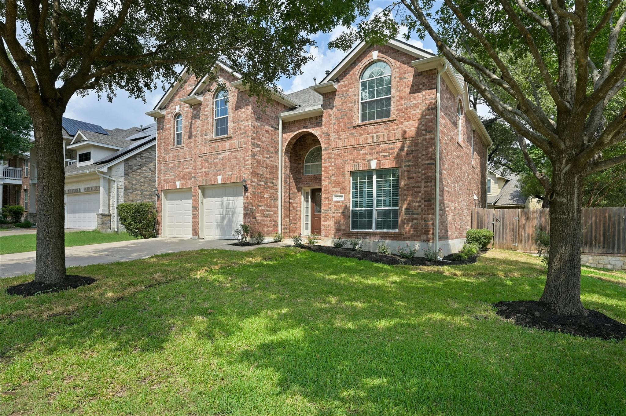 2509 Salorn Way Property Photo 2