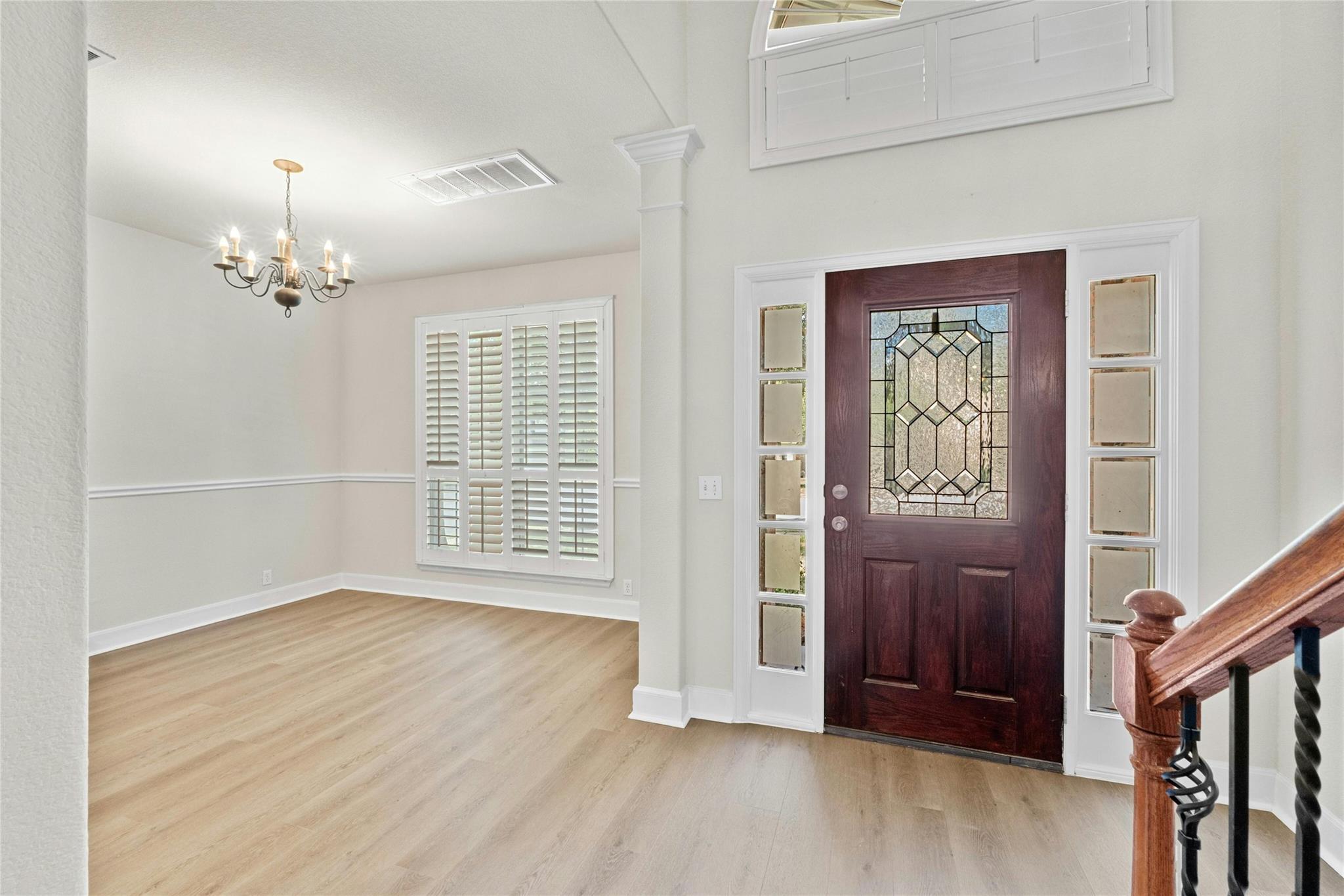 2509 Salorn Way Property Photo 4