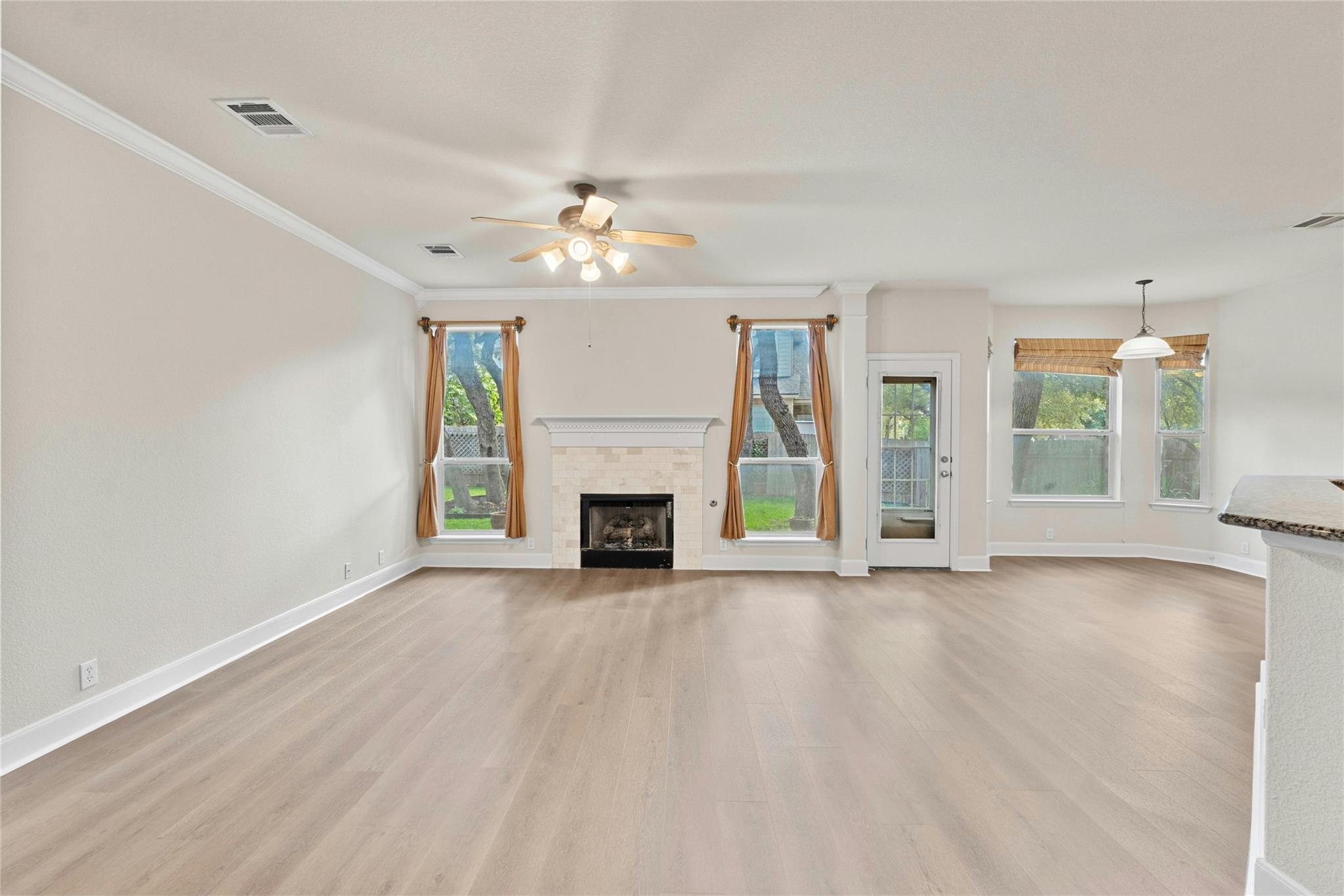 2509 Salorn Way Property Photo 7
