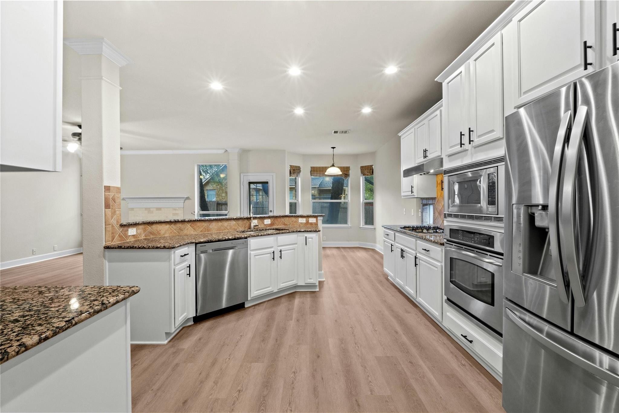 2509 Salorn Way Property Photo 10