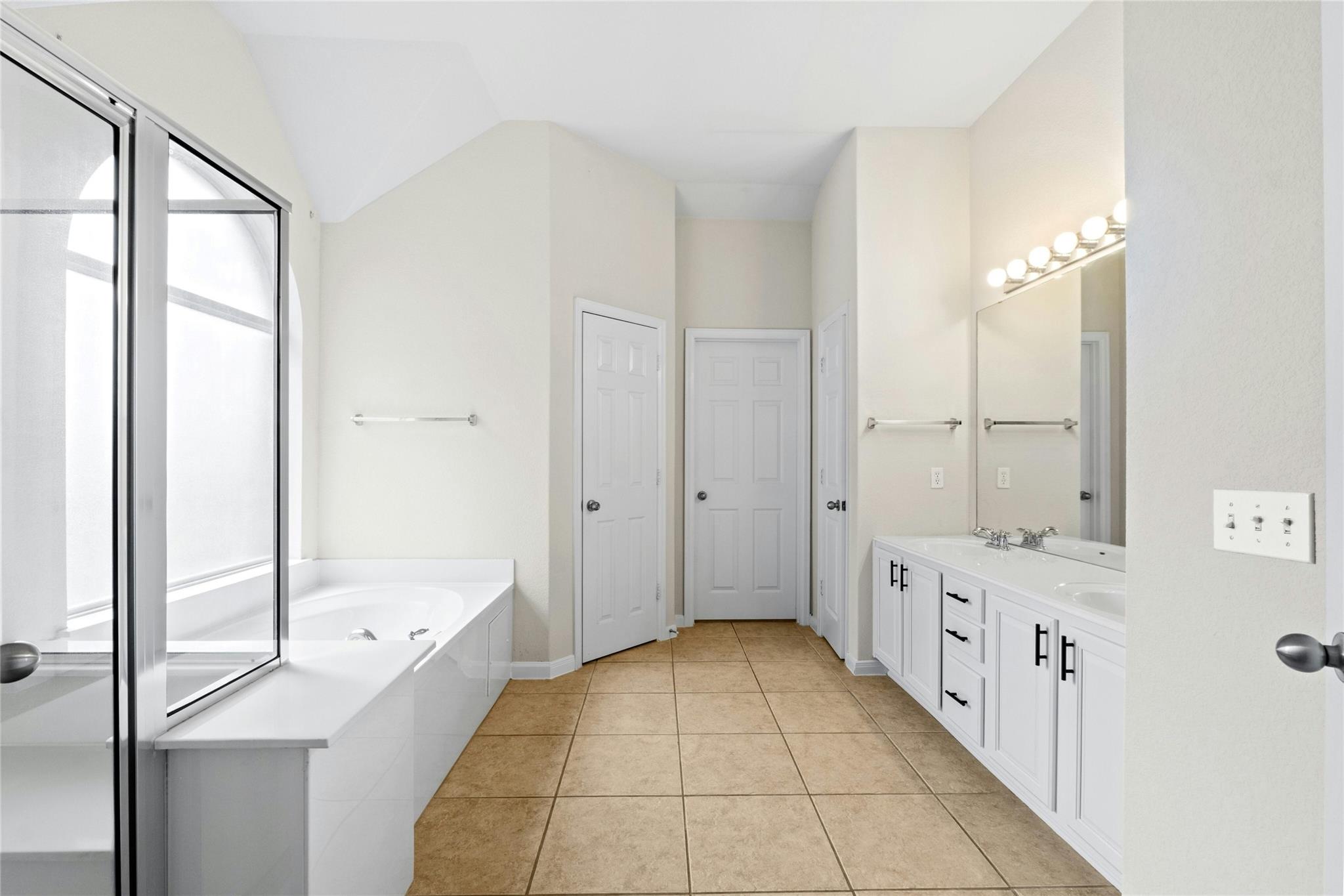 2509 Salorn Way Property Photo 19