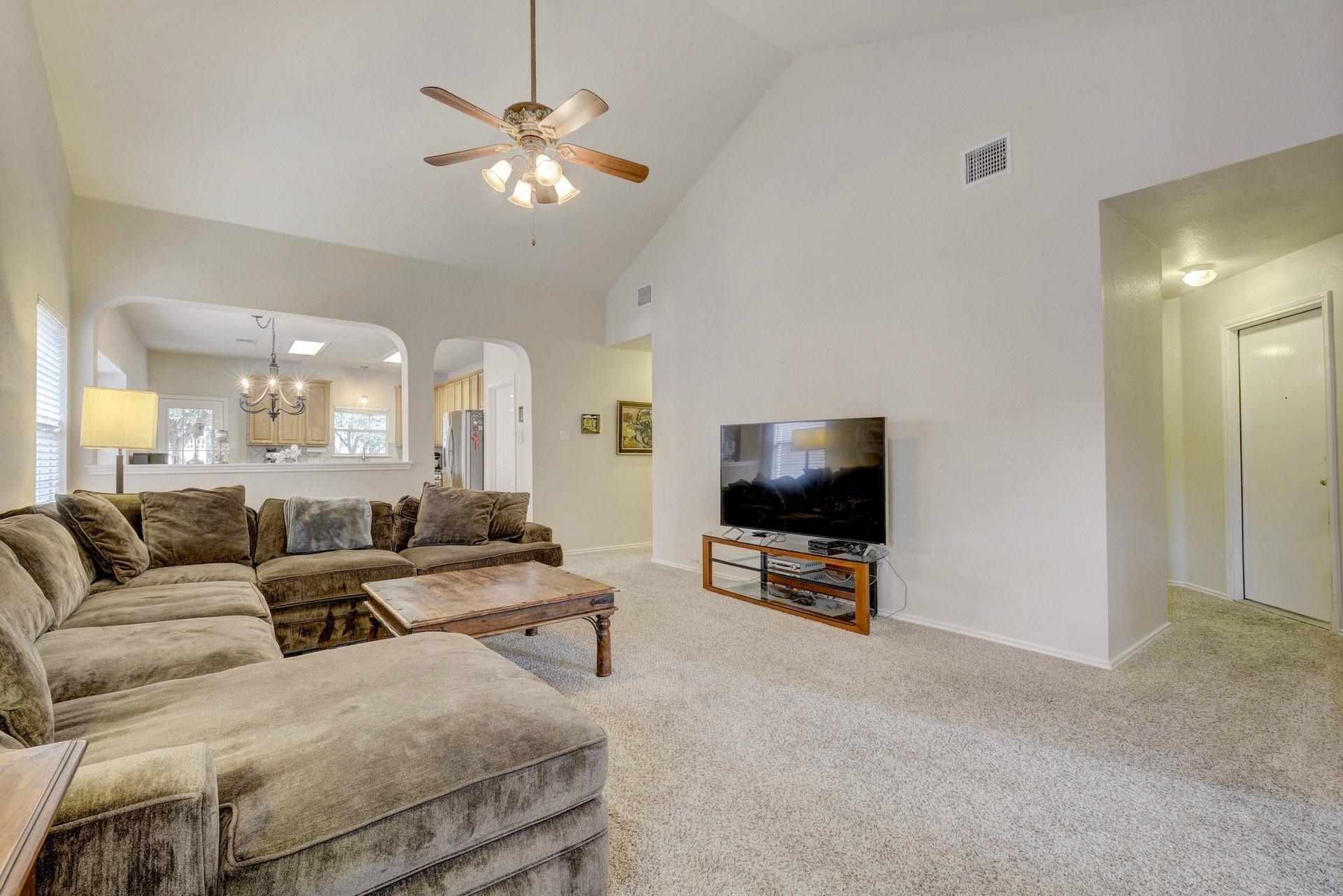 10312 Huxley St Property Photo 3