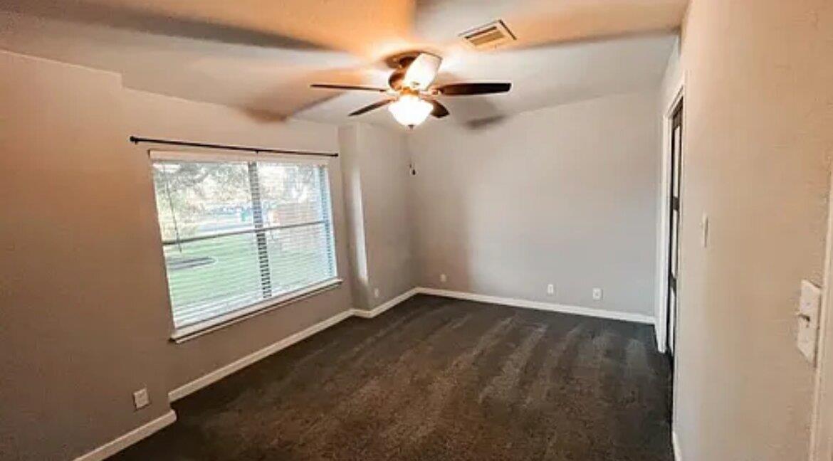 1109 Dexford Dr Property Photo 13