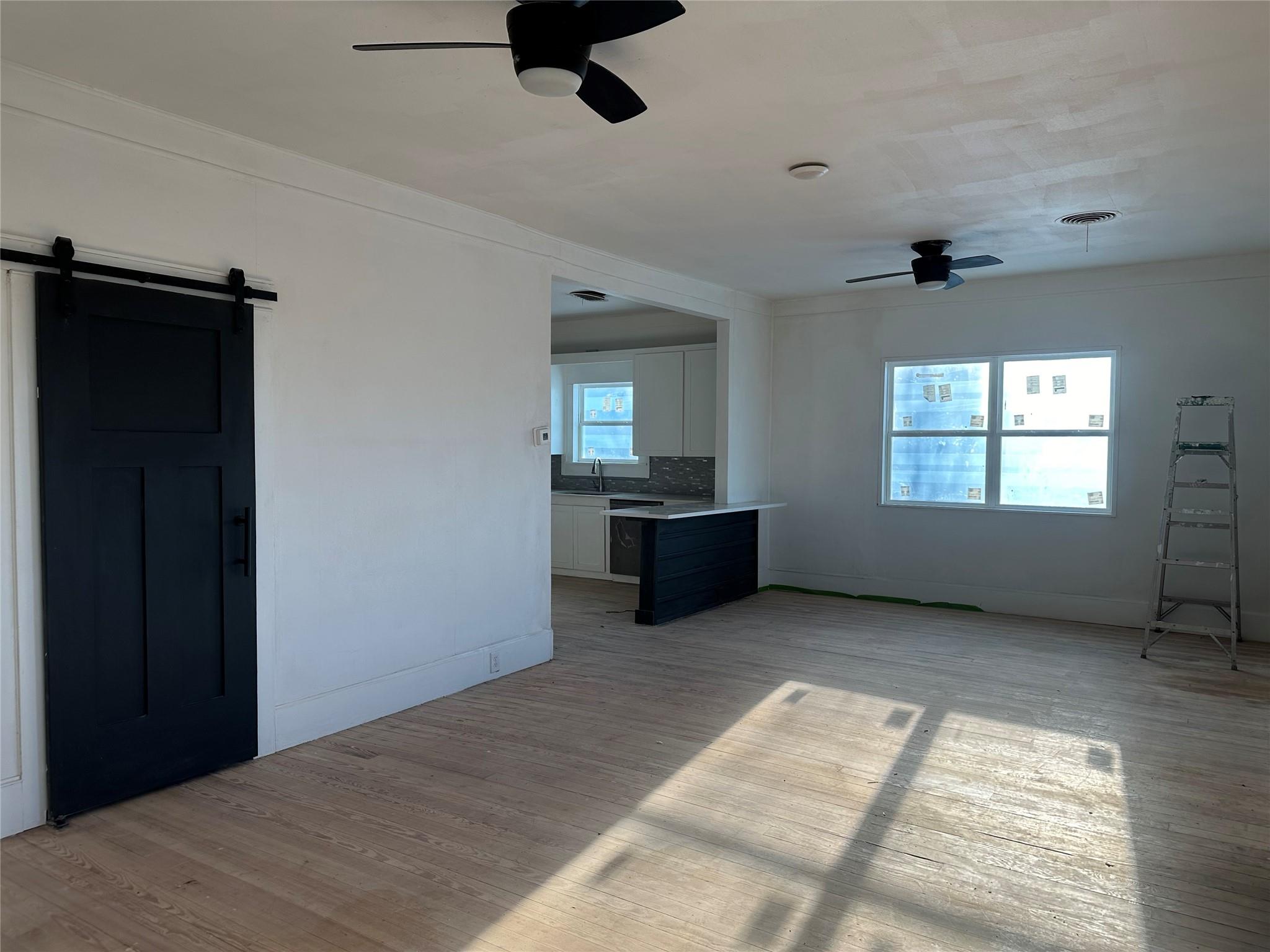 405 East College St Property Photo 7