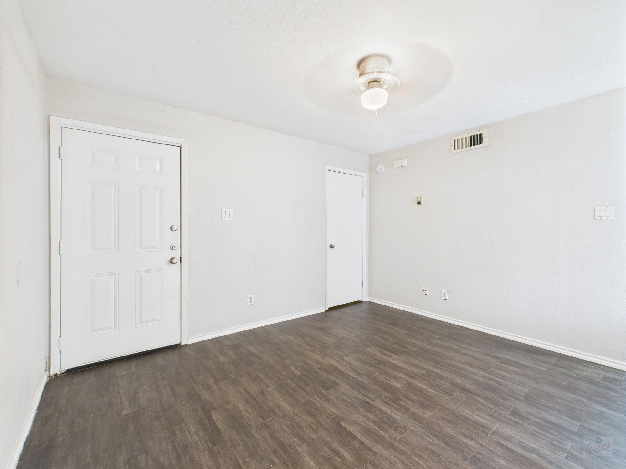1840 Burton Dr #141 Property Photo 4