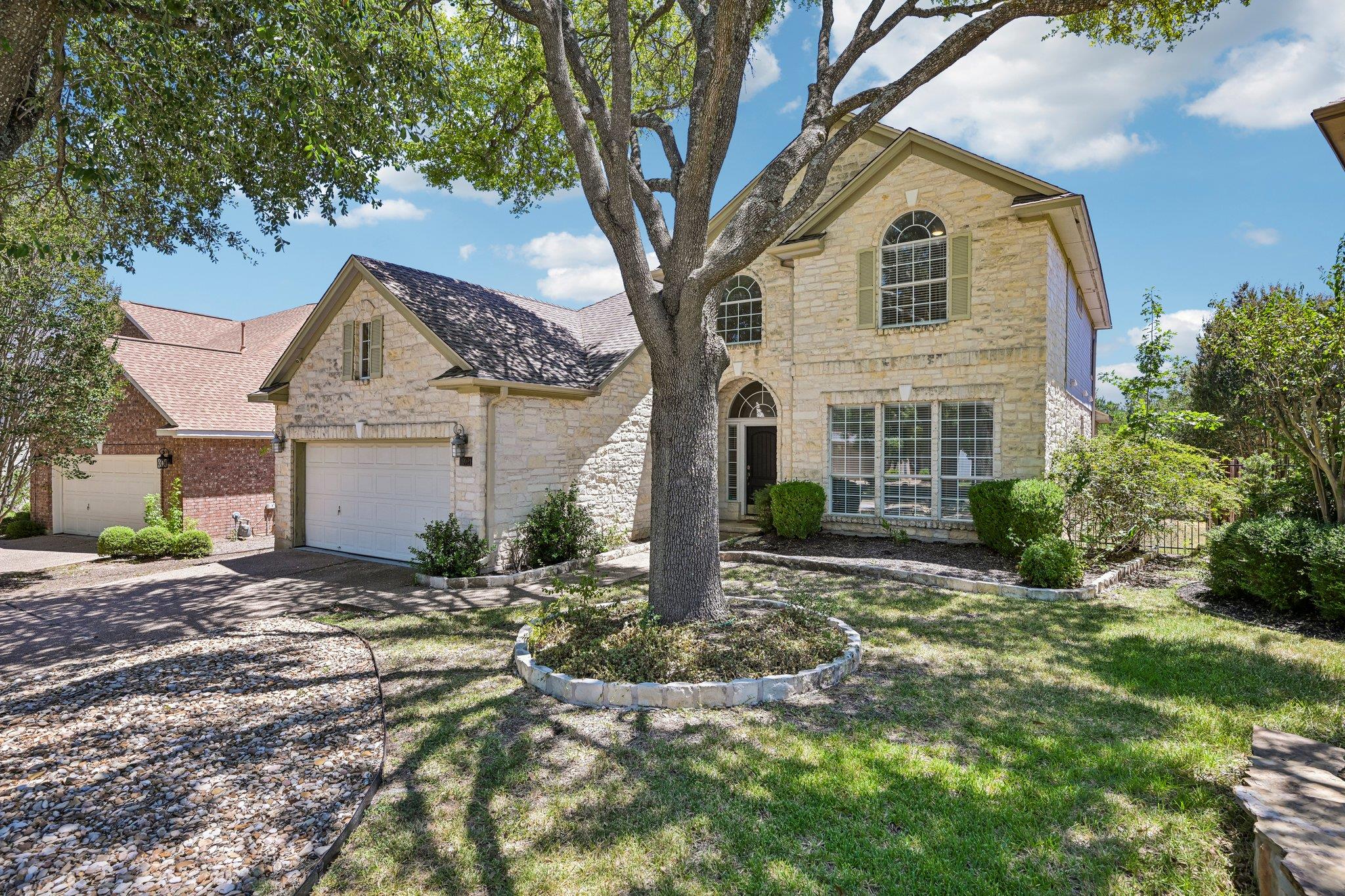 10021 Planters Woods Dr Property Photo 1