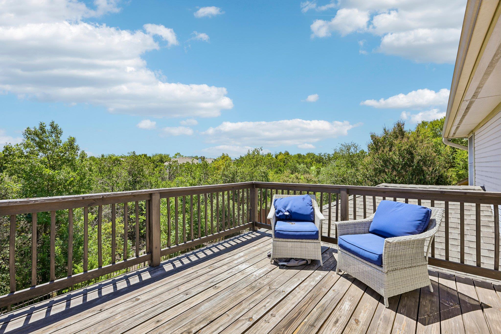 10021 Planters Woods Dr Property Photo 3