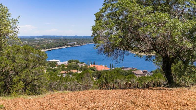 506 Ronay Dr N Property Photo 2