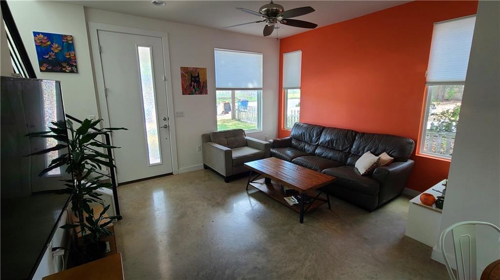 5604 Grover Ave #a Property Photo 2