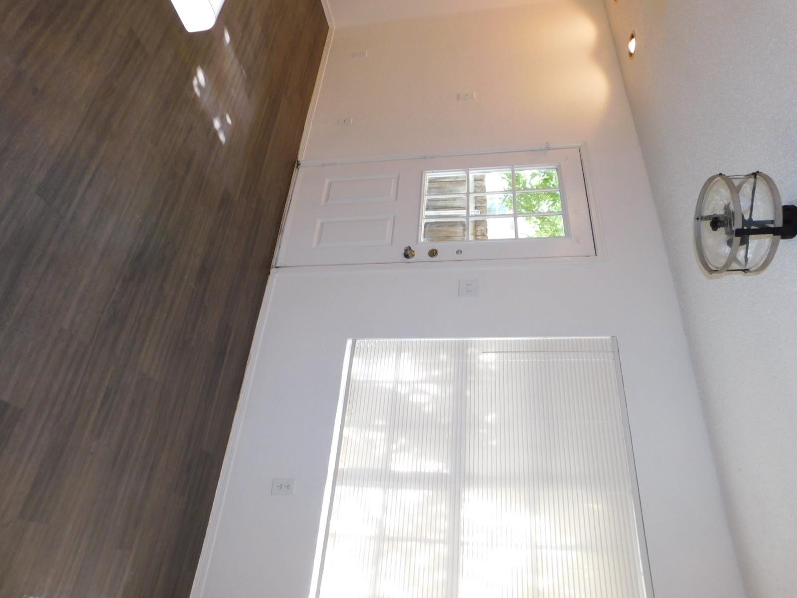 2223 Katy Ln #c Property Photo 3