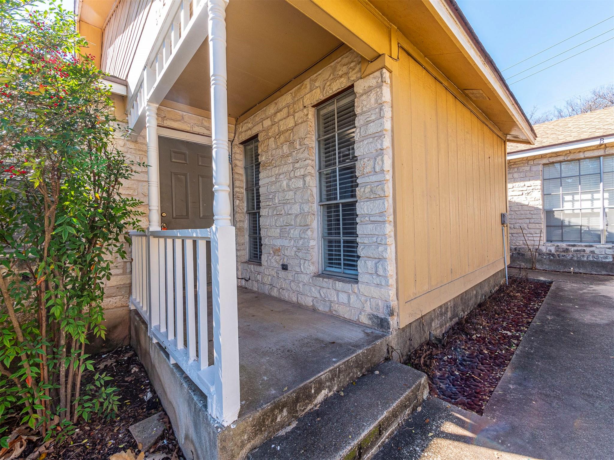 9624 Sugar Hill Dr A & B Property Photo 23