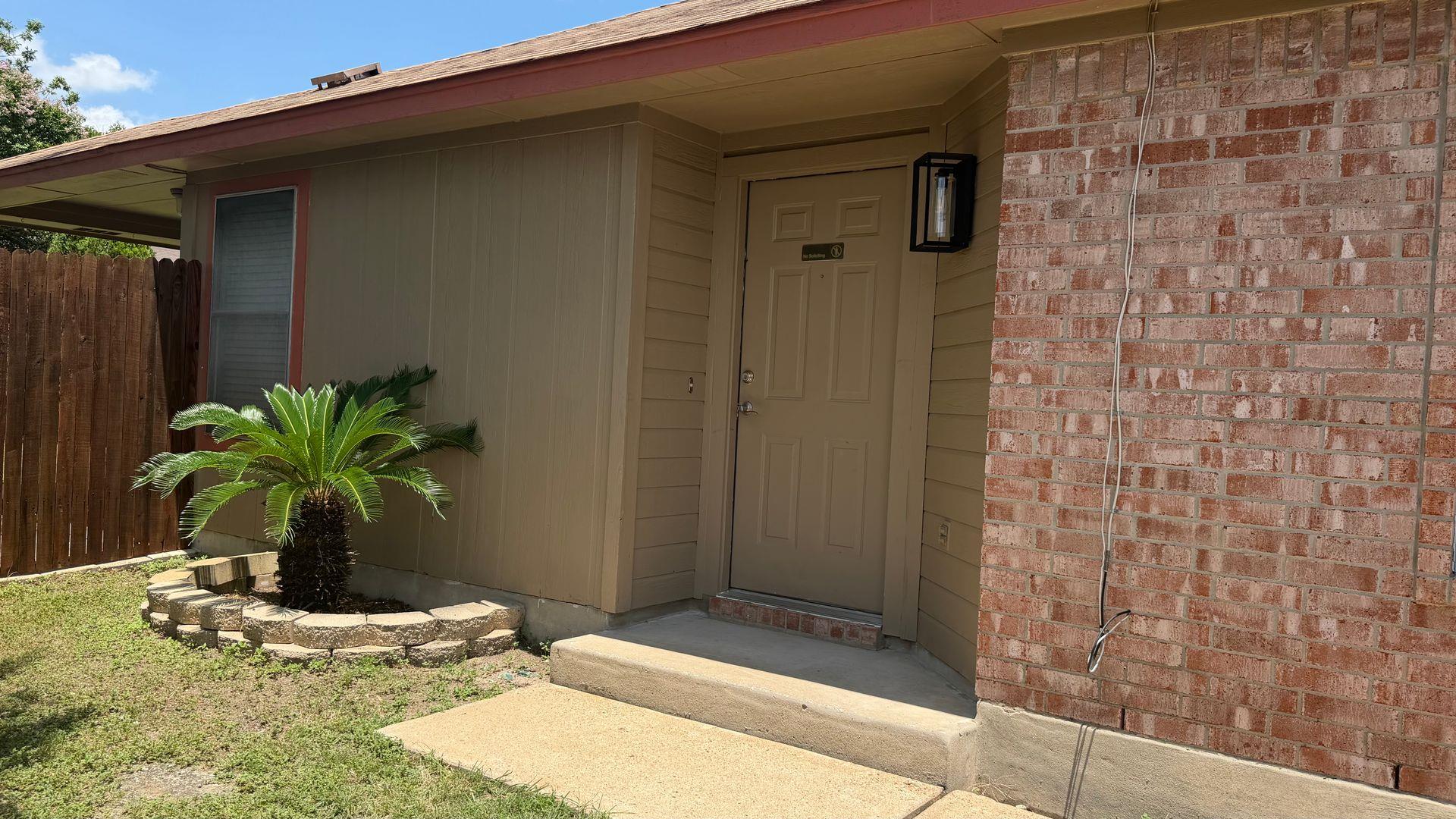 17338 Tobermory Dr Property Photo 2