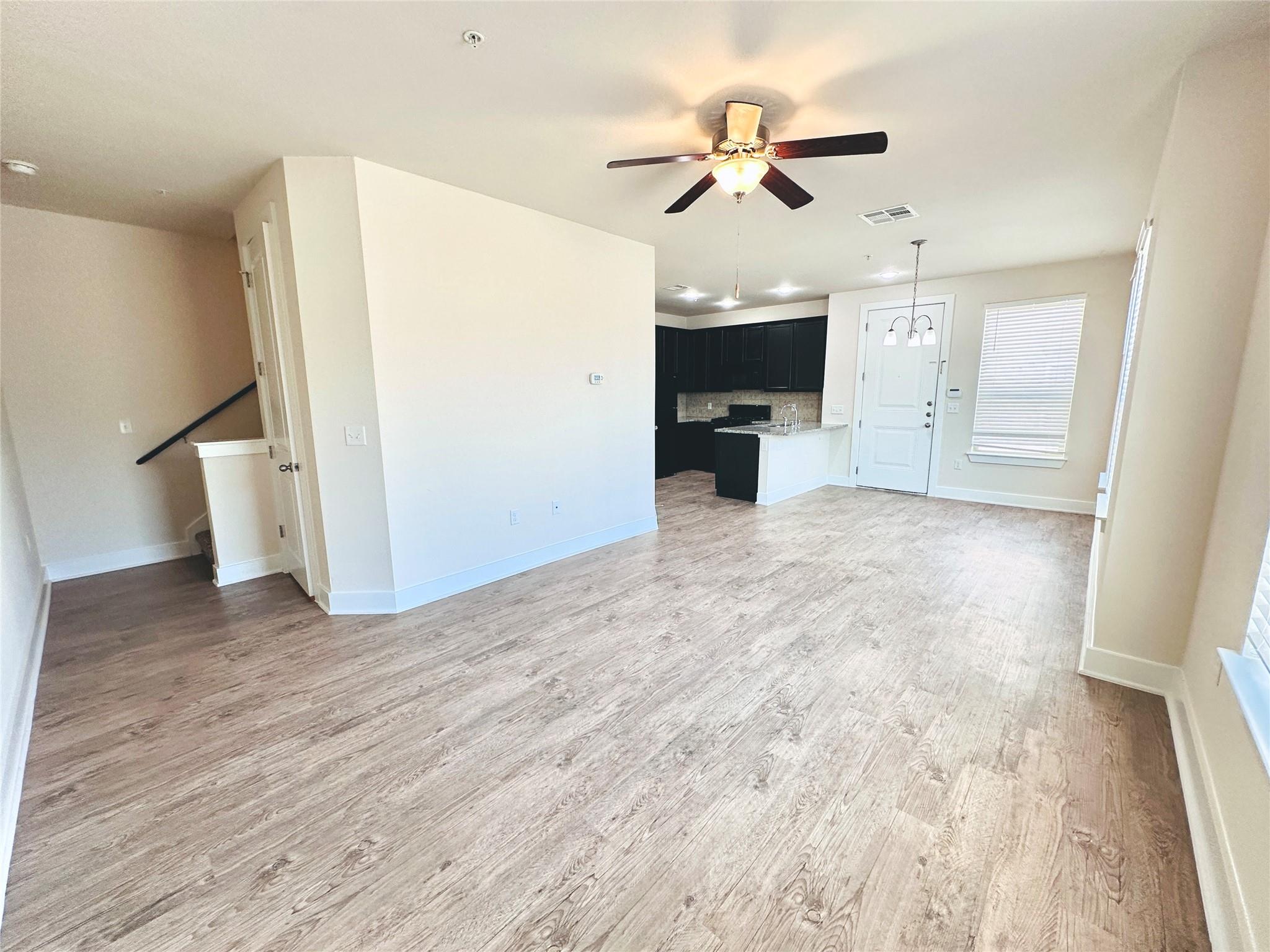 2216 Creekside Ln #c Property Photo 9