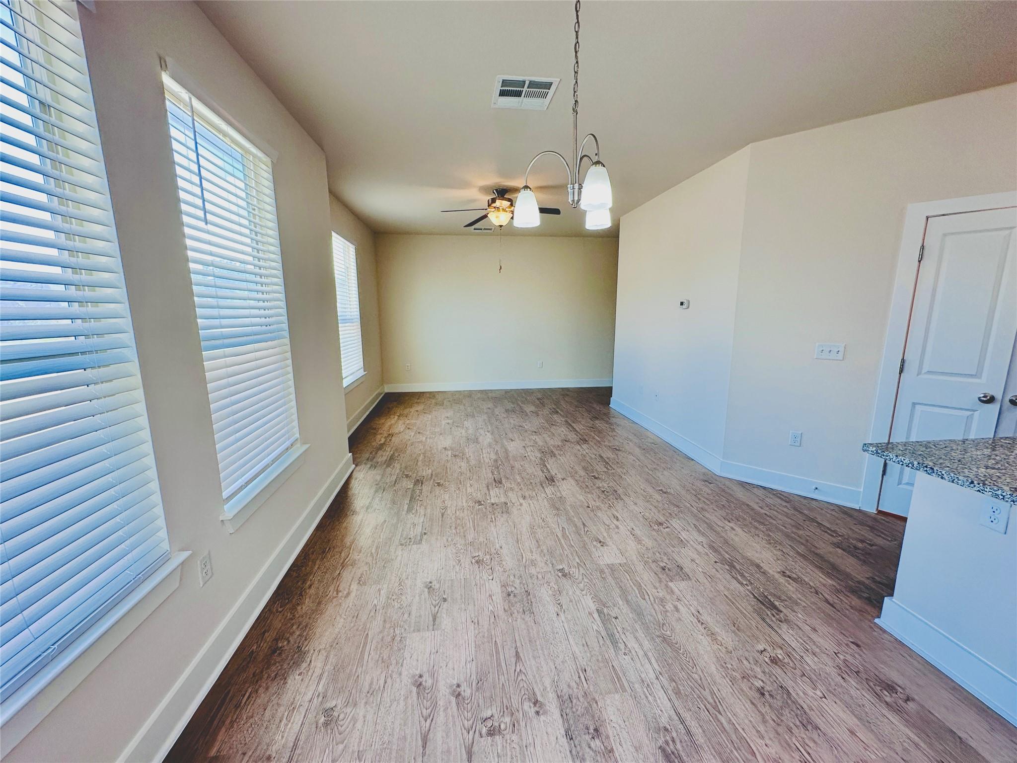 2216 Creekside Ln #c Property Photo 10