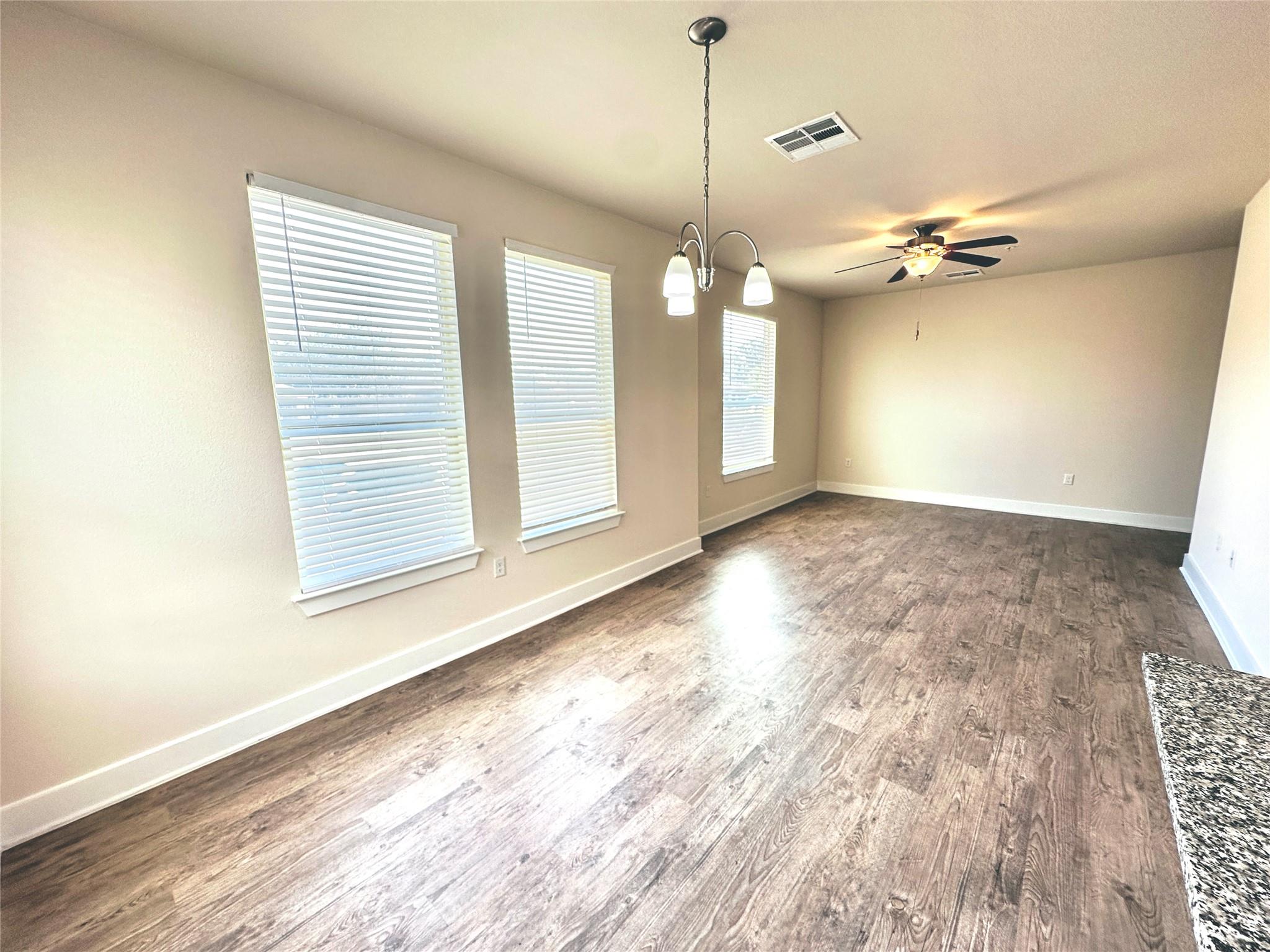 2216 Creekside Ln #c Property Photo 12