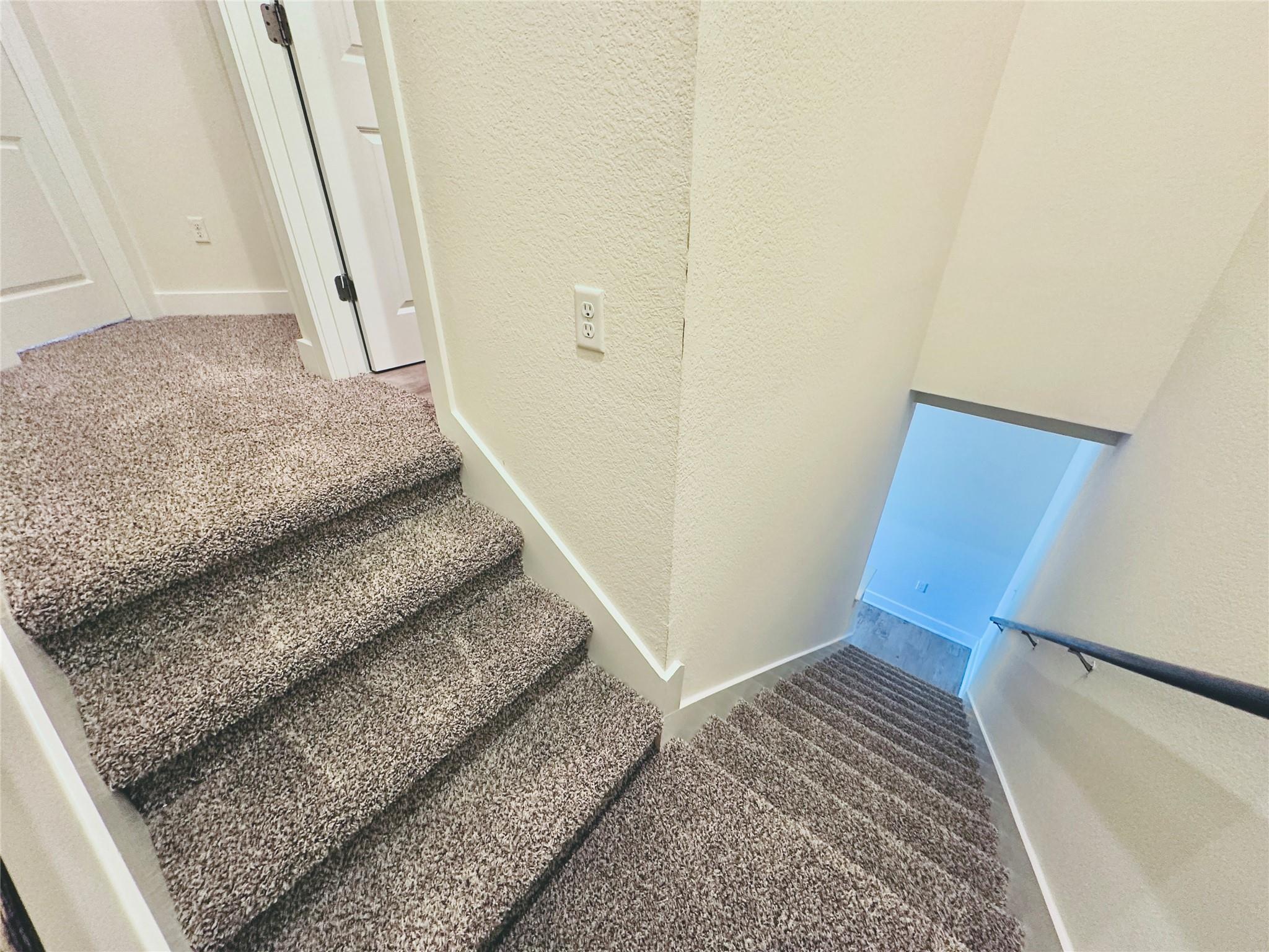 2216 Creekside Ln #c Property Photo 15