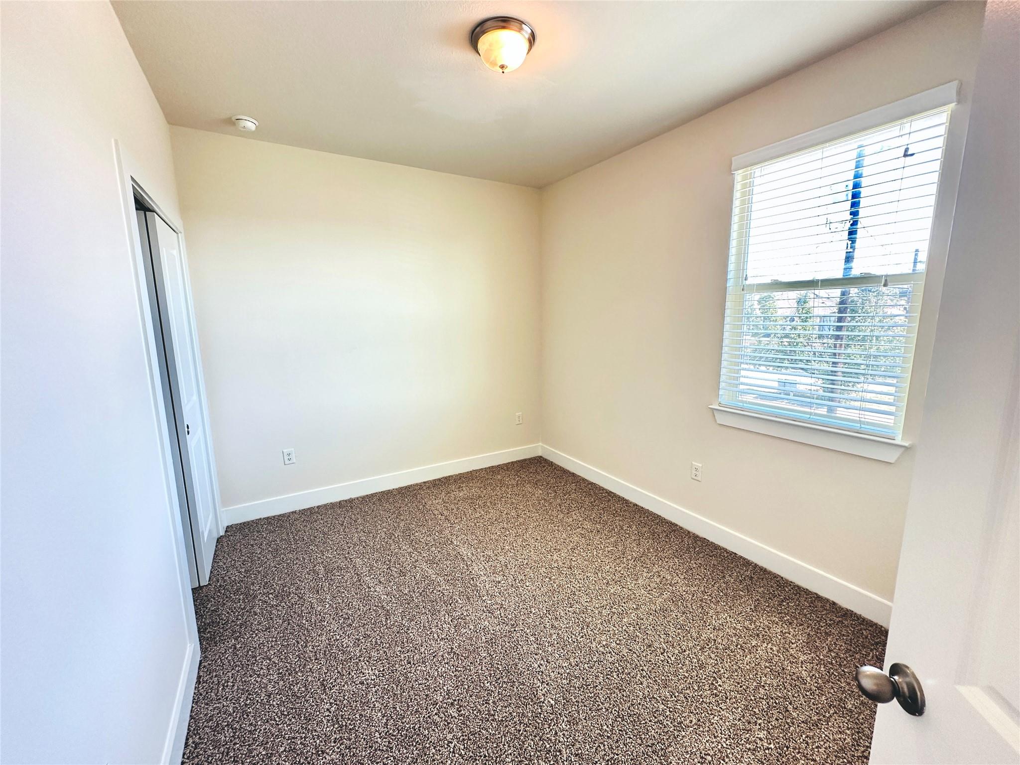 2216 Creekside Ln #c Property Photo 23