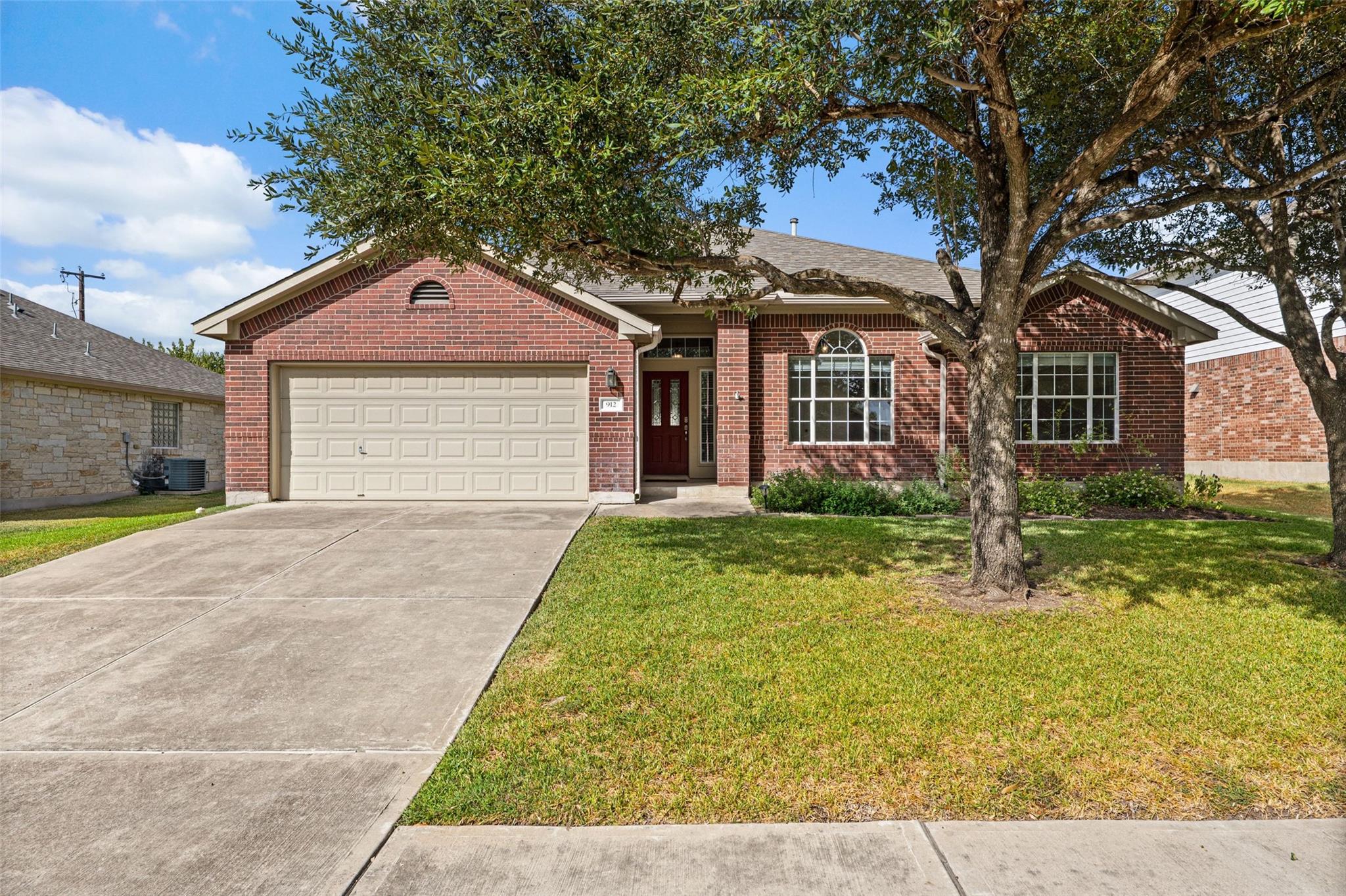 912 Abbeyglen Castle Dr Property Photo 1