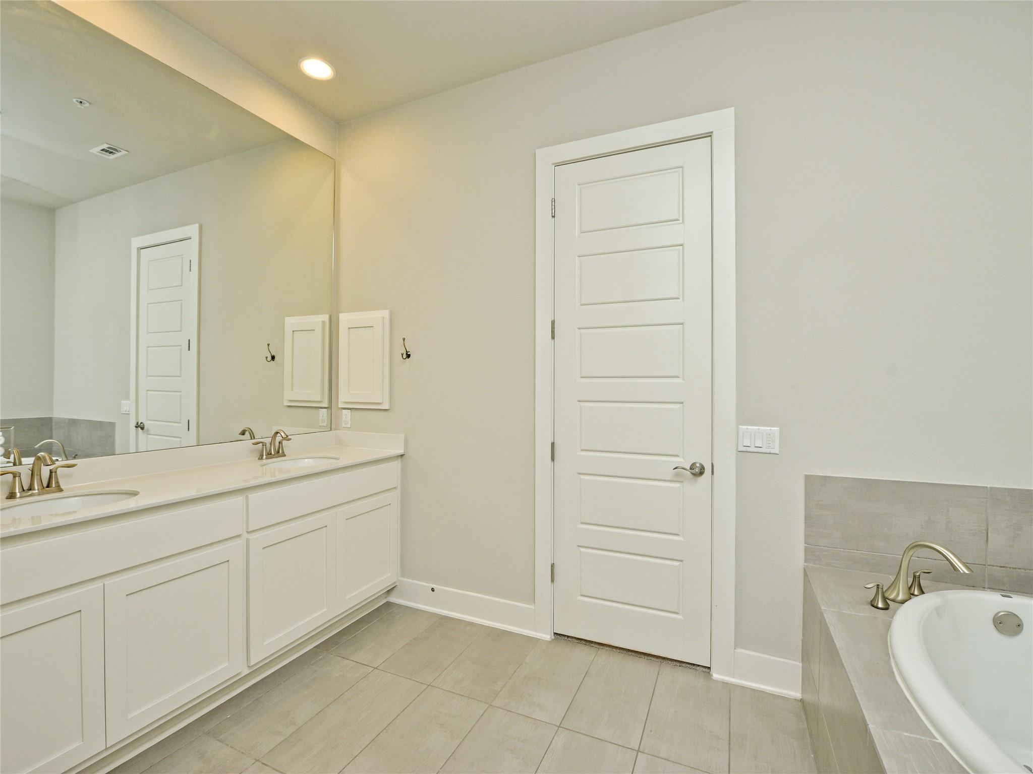 4213 Berkman Dr Property Photo 30