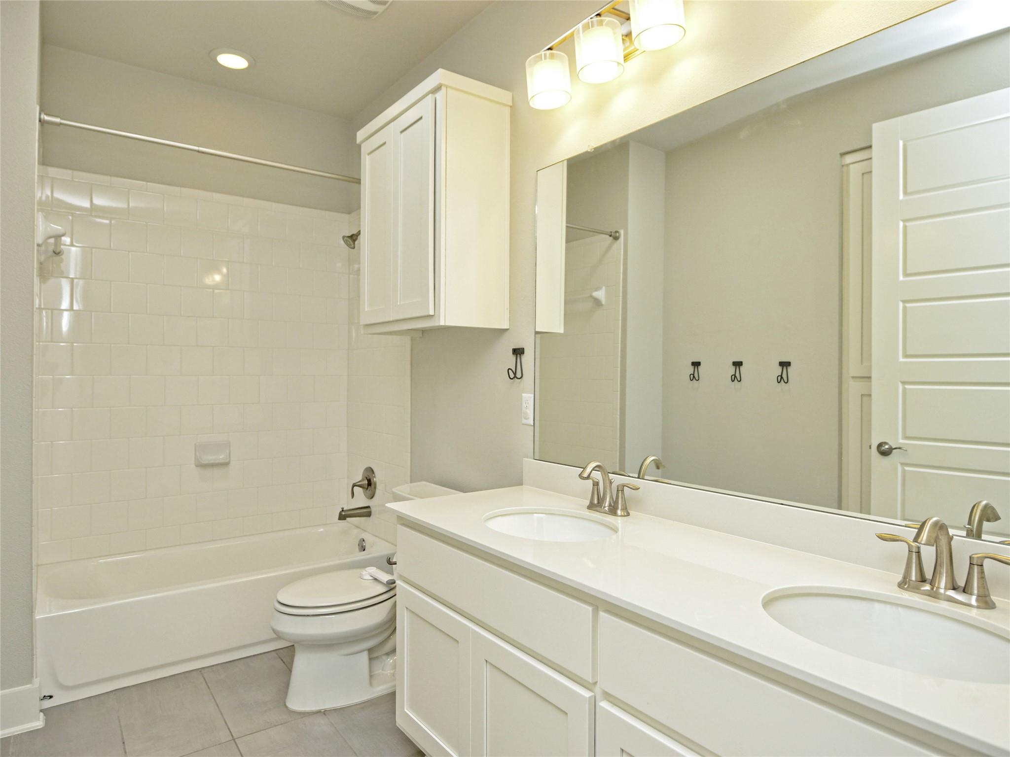 4213 Berkman Dr Property Photo 34