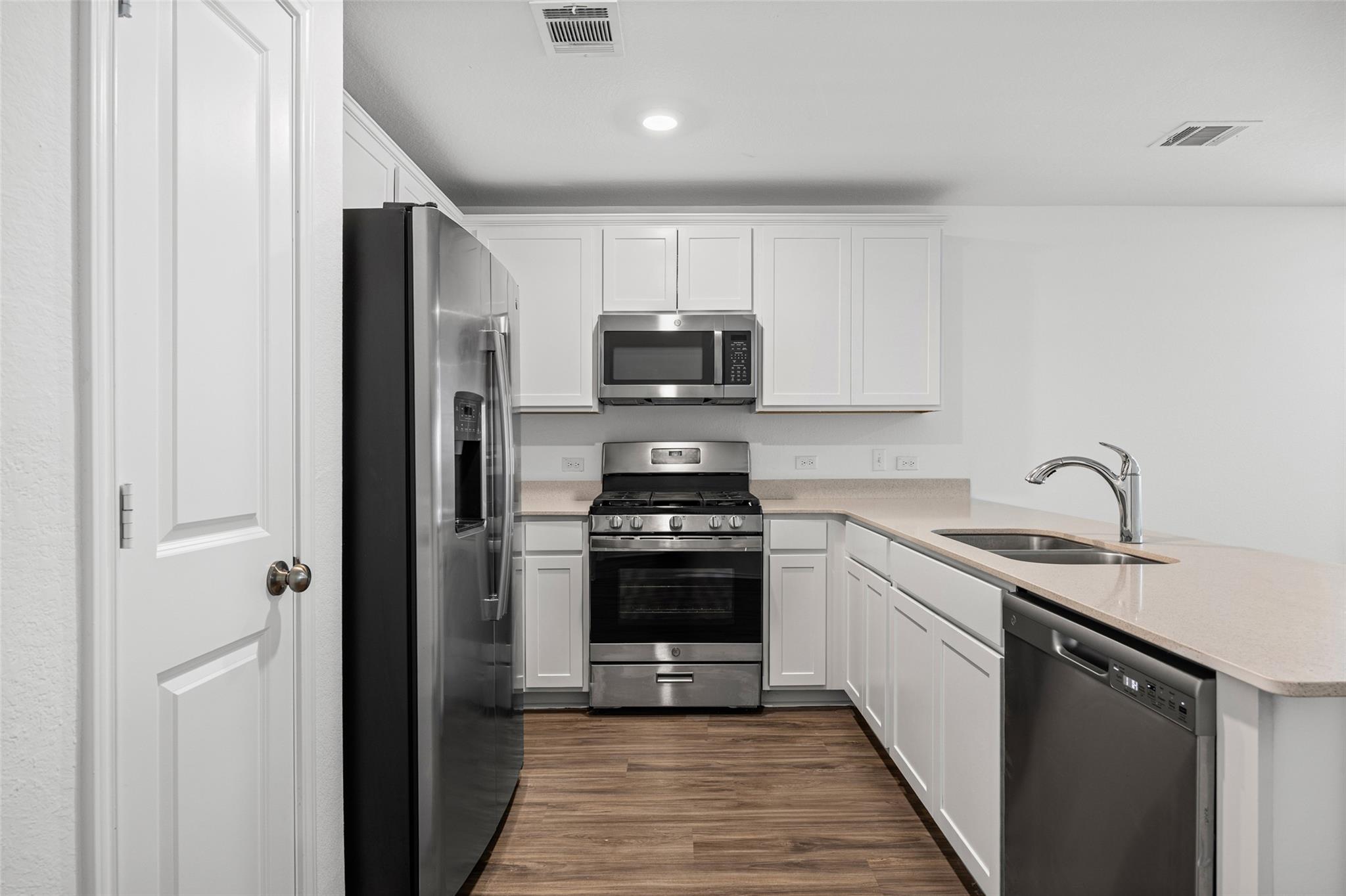 364 Gabbro Gdns Property Photo 6