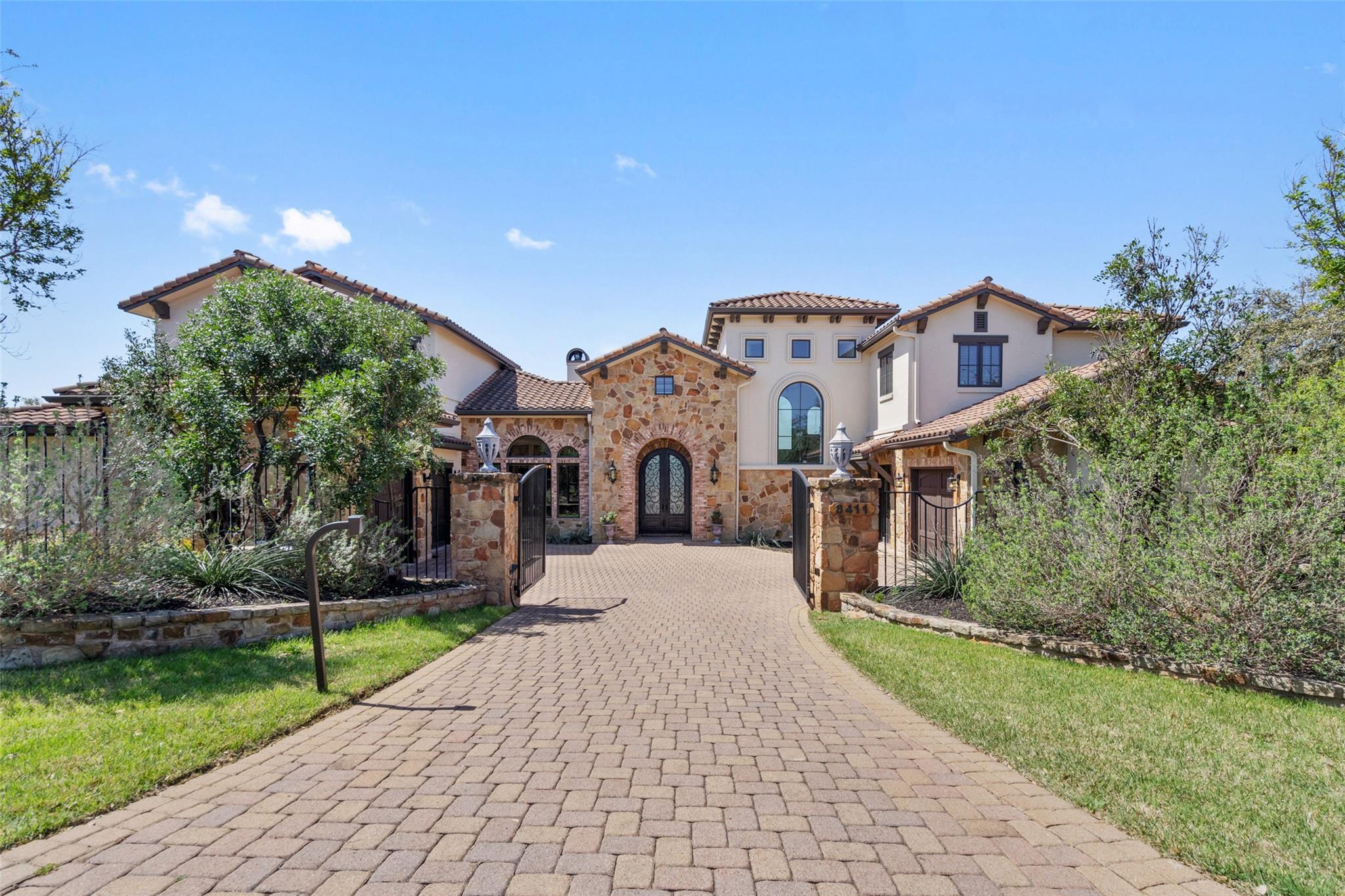 8411 Galeana Trace Cv Property Photo