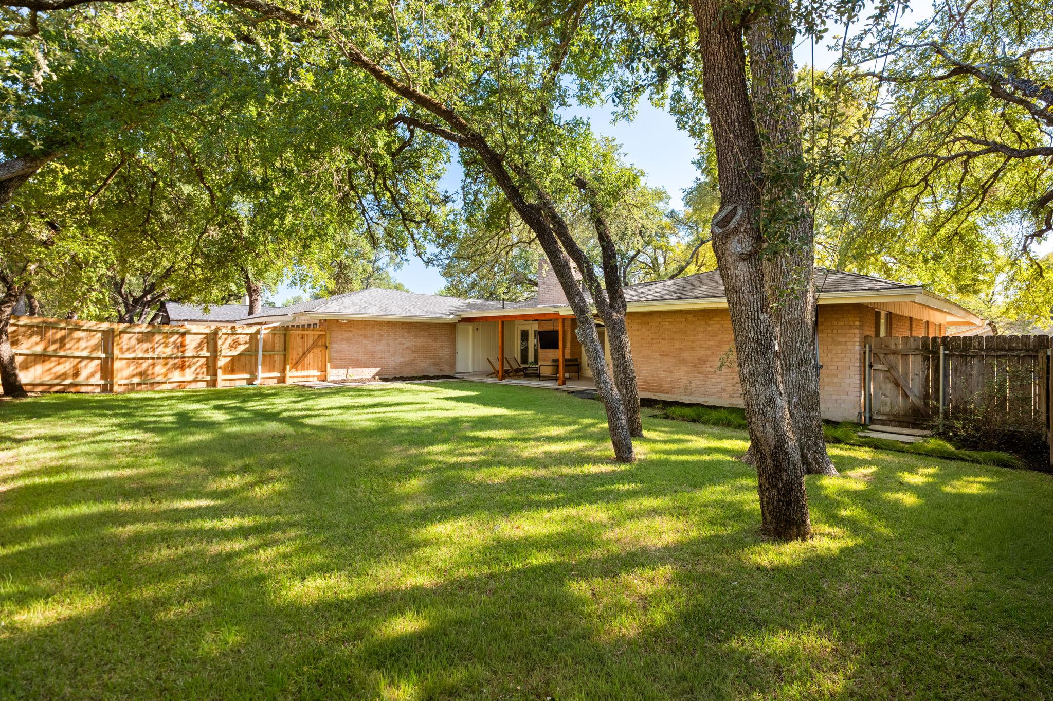 4206 Far West Blvd Property Photo 37