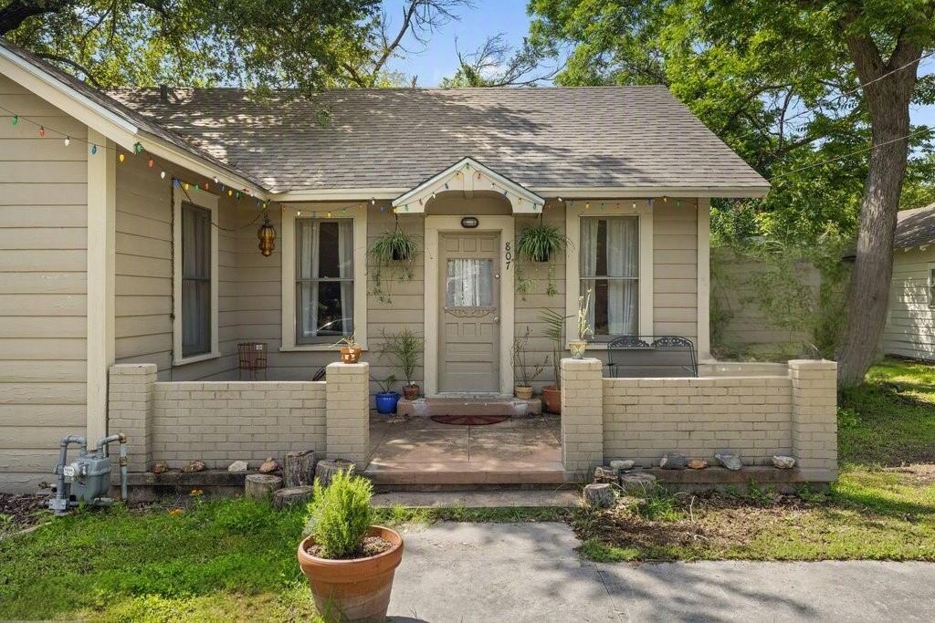 807 Cecelia St Property Photo 4