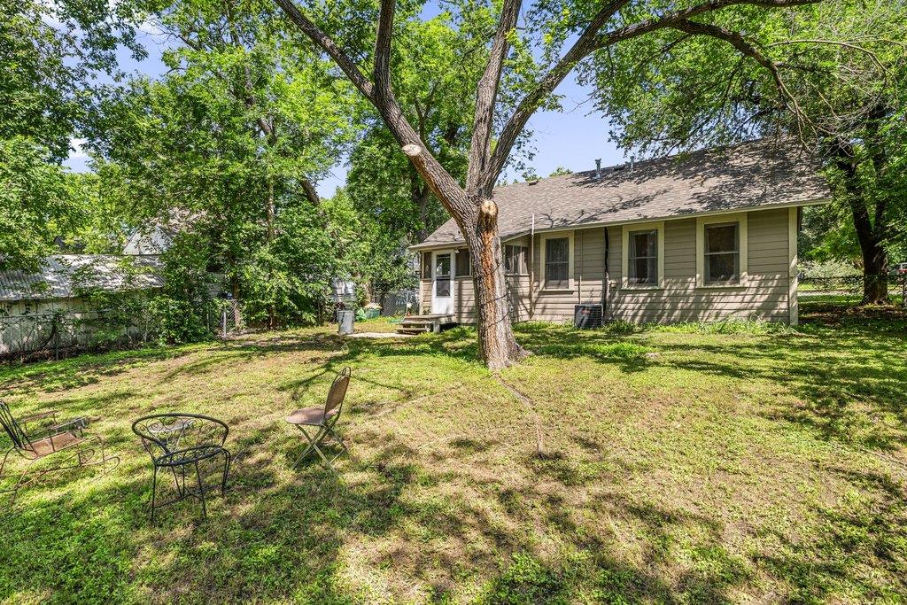 807 Cecelia St Property Photo 23