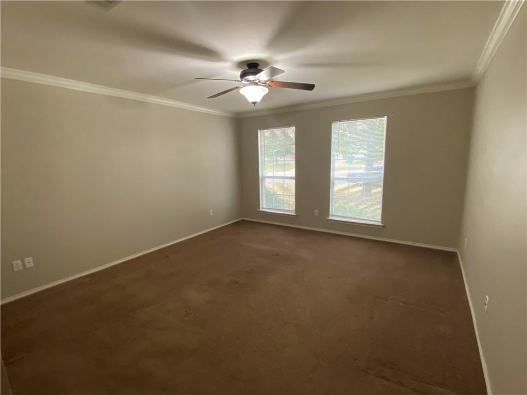 2806 Zachary Ln Property Photo 10