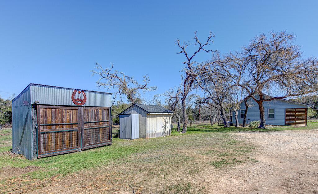 1411 Lone Man Mountain Rd Property Photo