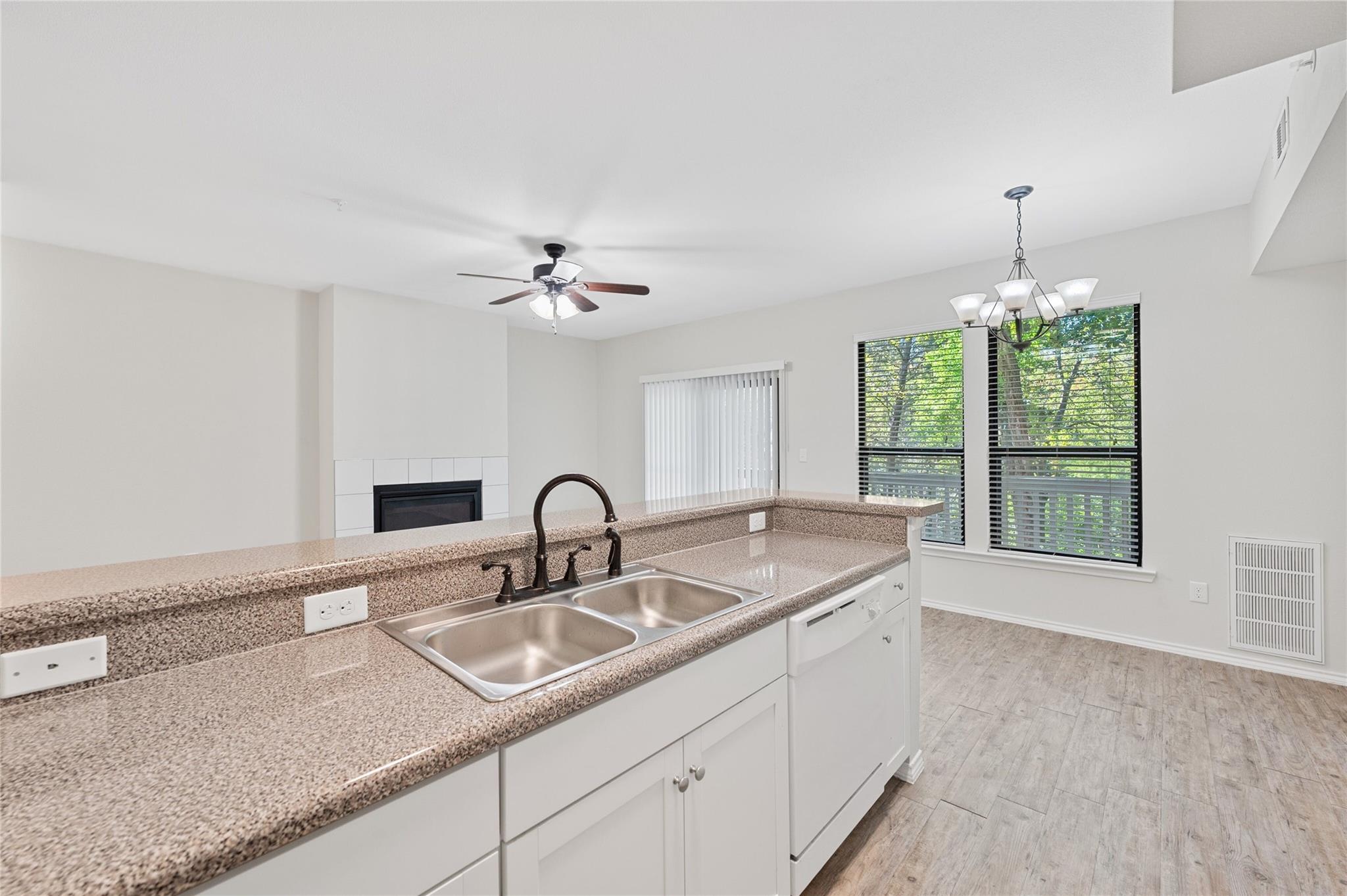 3839 Dry Creek Dr #109 Property Photo 9